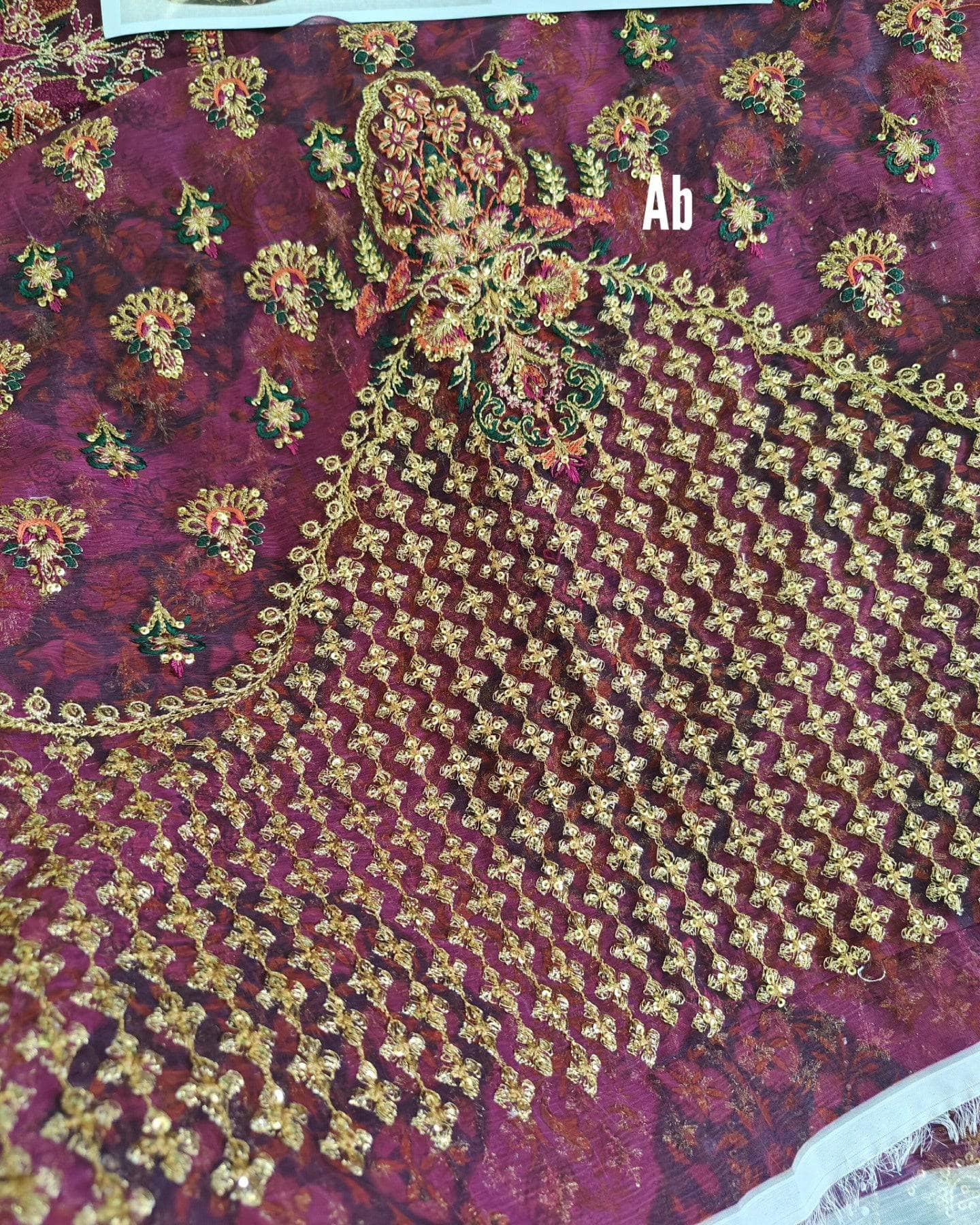 img_open_pic_baroque_chantelle_awwal_boutique