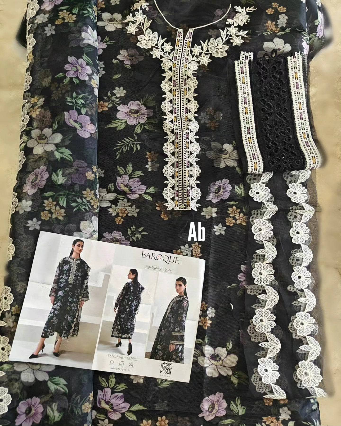 img_baroque_lawn_awwal_boutique