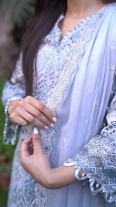 img_baroque_lawn_awwal_boutique