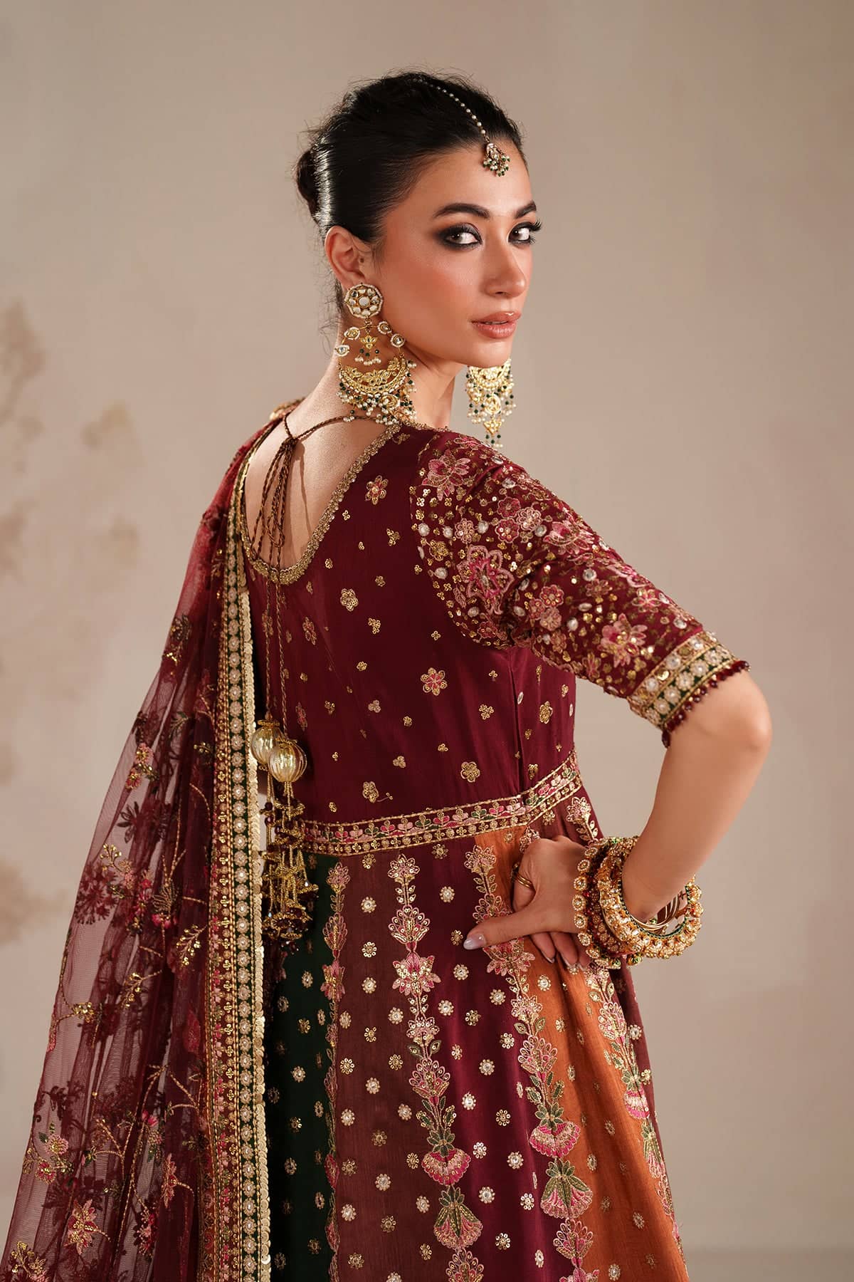 Baroque Exclusive Wedding Edition 26/EMBROIDERED RAW SILK UF-4366