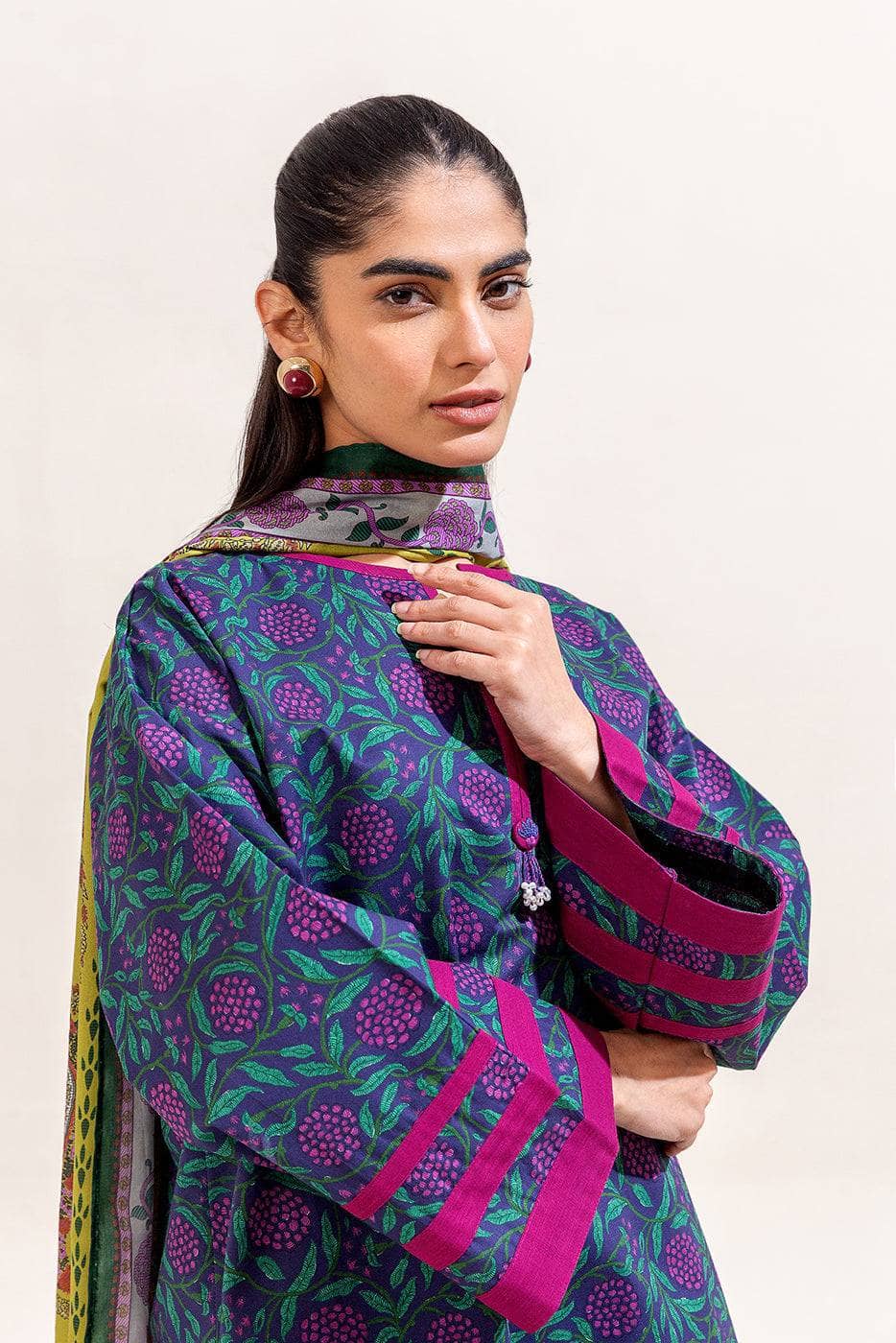 img_beechtree_lawn_awwal_boutique