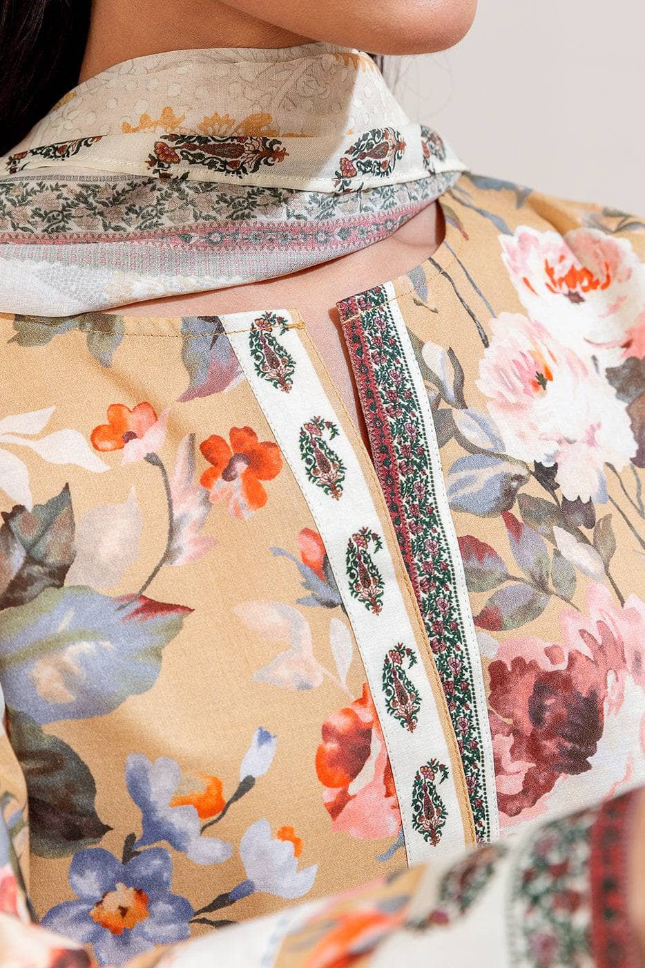 img_beechtree_lawn_awwal_boutique