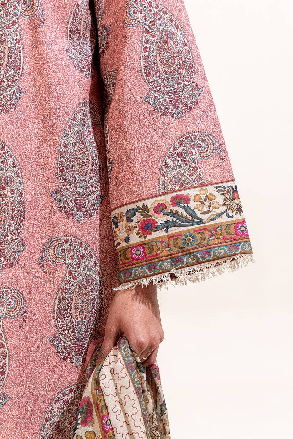 img_beechtree_lawn_awwal_boutique