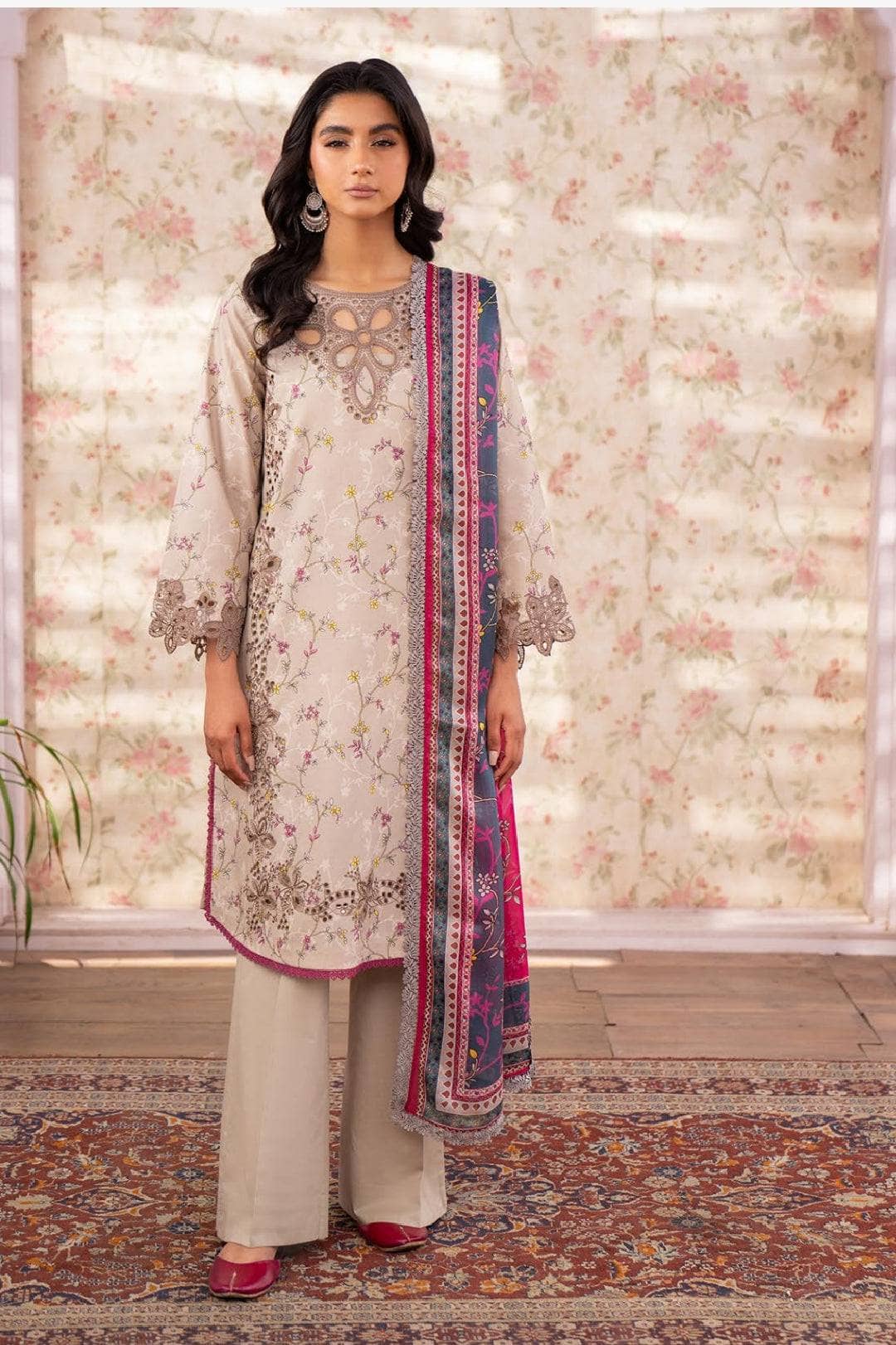 img_bin_ilyas_lawn_24_awwal_boutique