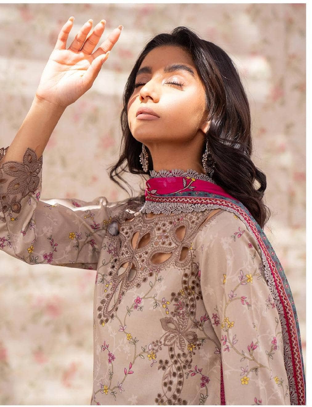 img_bin_ilyas_lawn_24_awwal_boutique