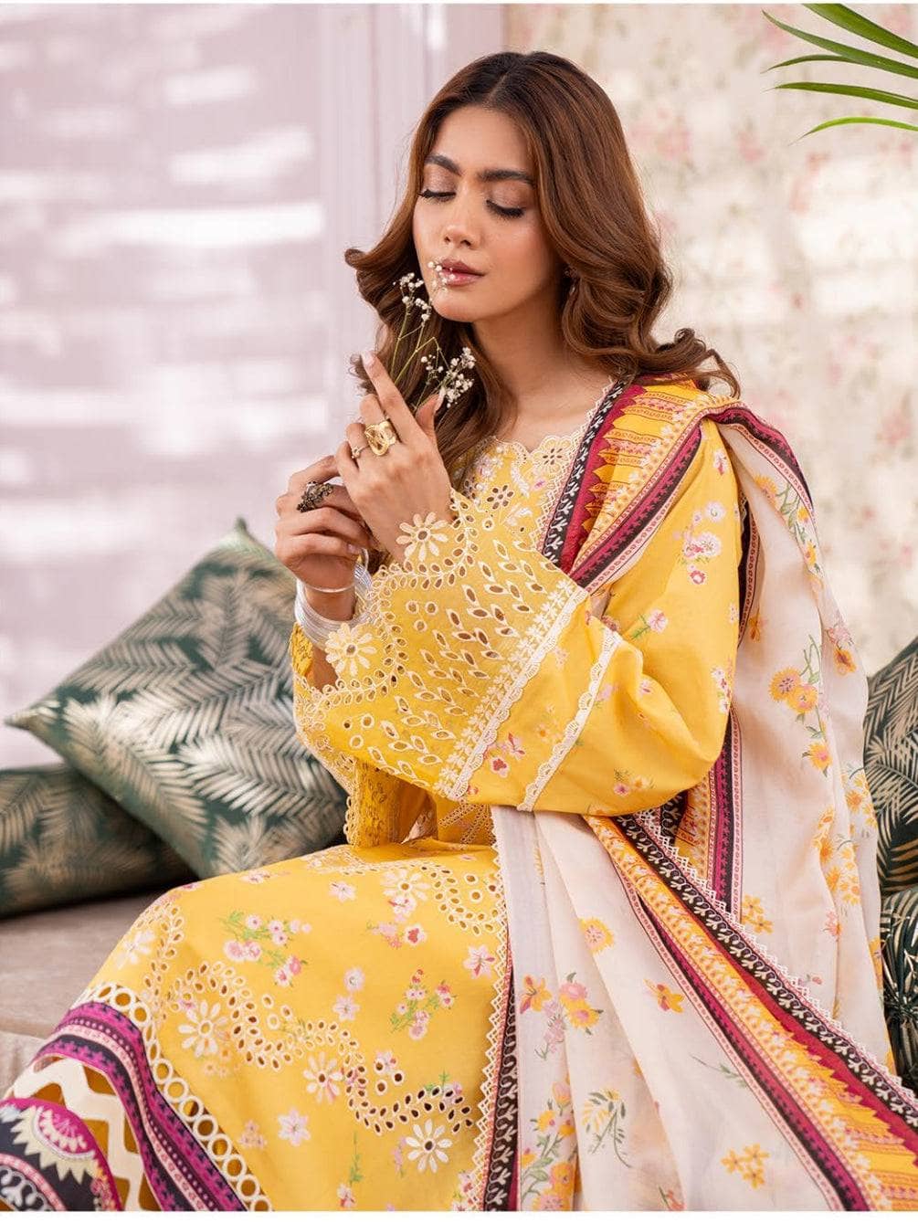 img_bin_ilyas_lawn_24_awwal_boutique