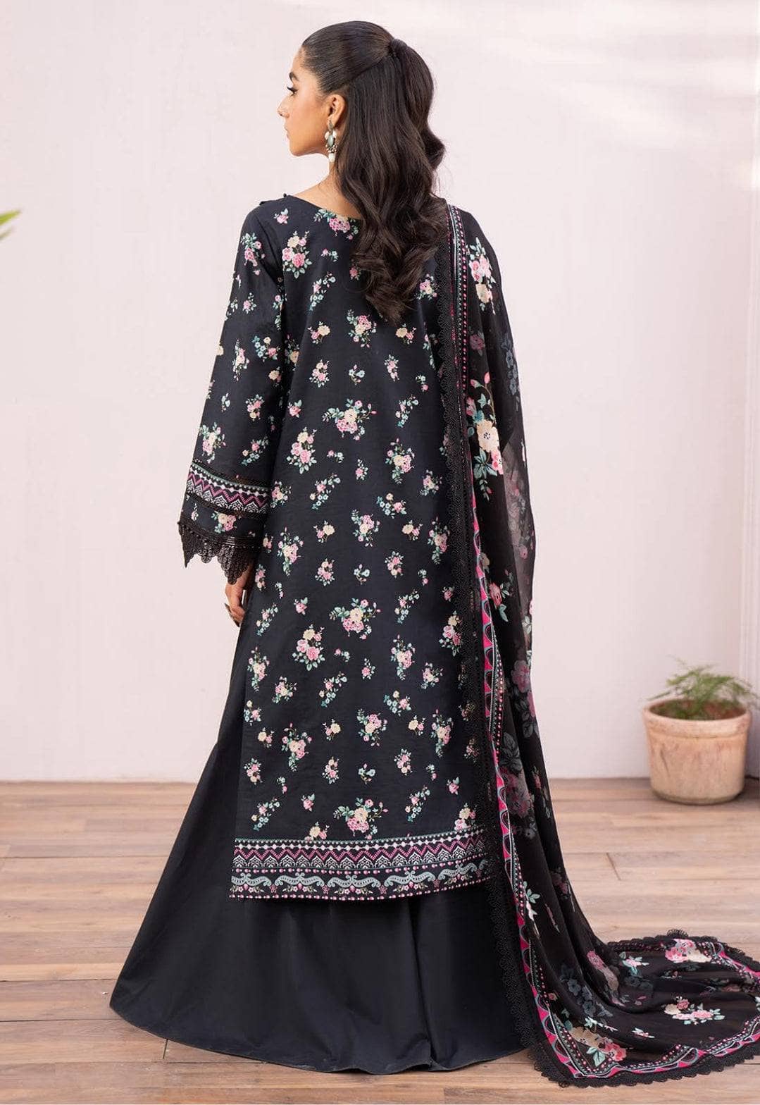 img_bin_ilyas_lawn_24_awwal_boutique