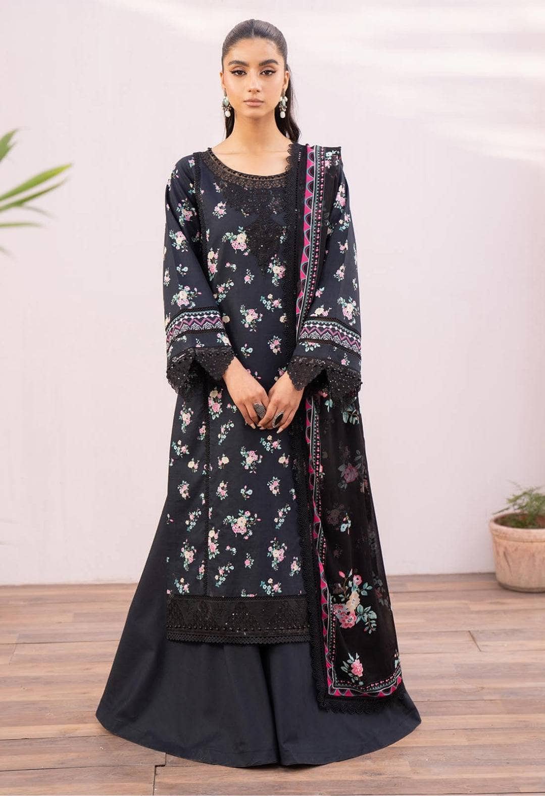 img_bin_ilyas_lawn_24_awwal_boutique
