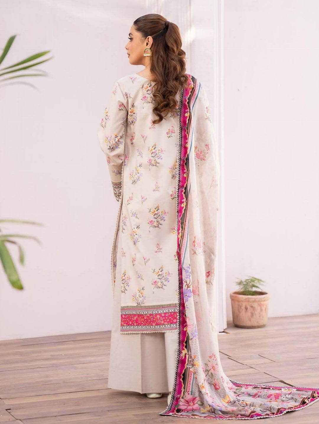 img_bin_ilyas_lawn_24_awwal_boutique