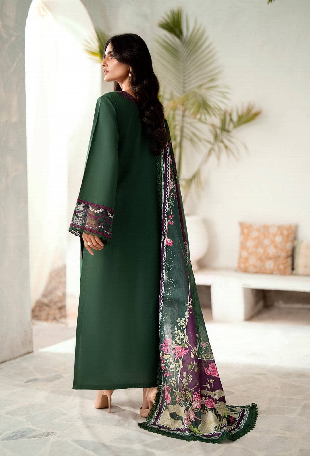 img_bin_ilyas_lawn_awwal_boutique