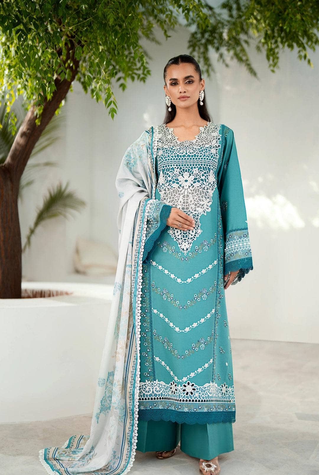 img_bin_ilyas_lawn_awwal_boutique