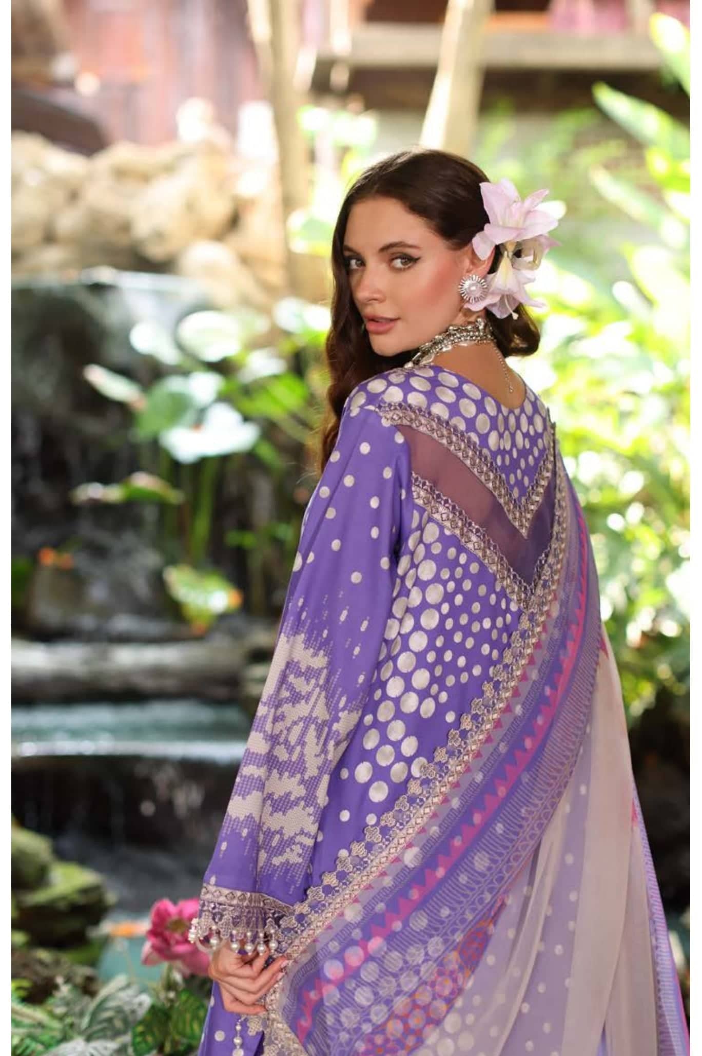 Charizma Aniiq Lawn/Pure Chiffon Embroideried Dupatta/AN5-11