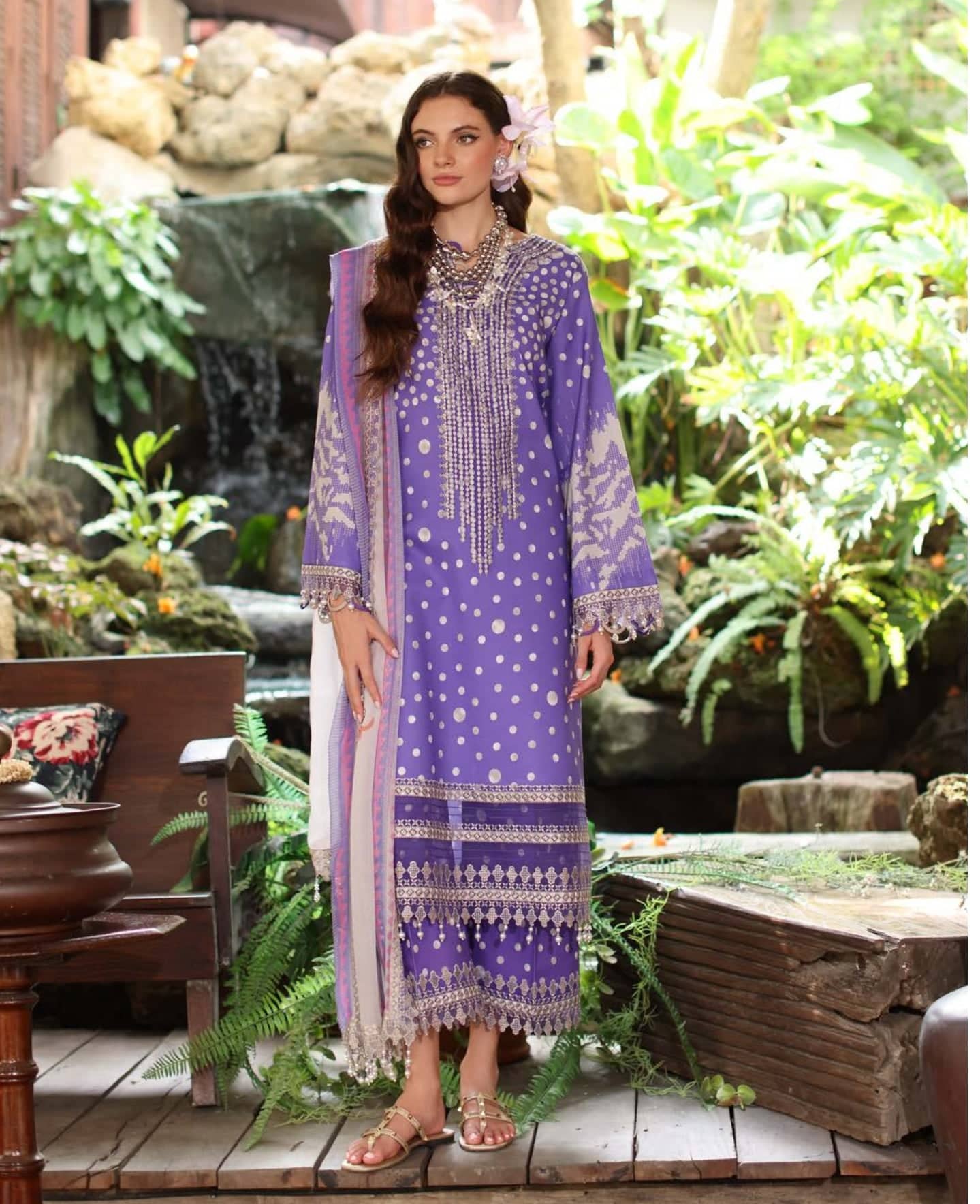 img_charizma_aniiq_lawn_23_awwal_boutique