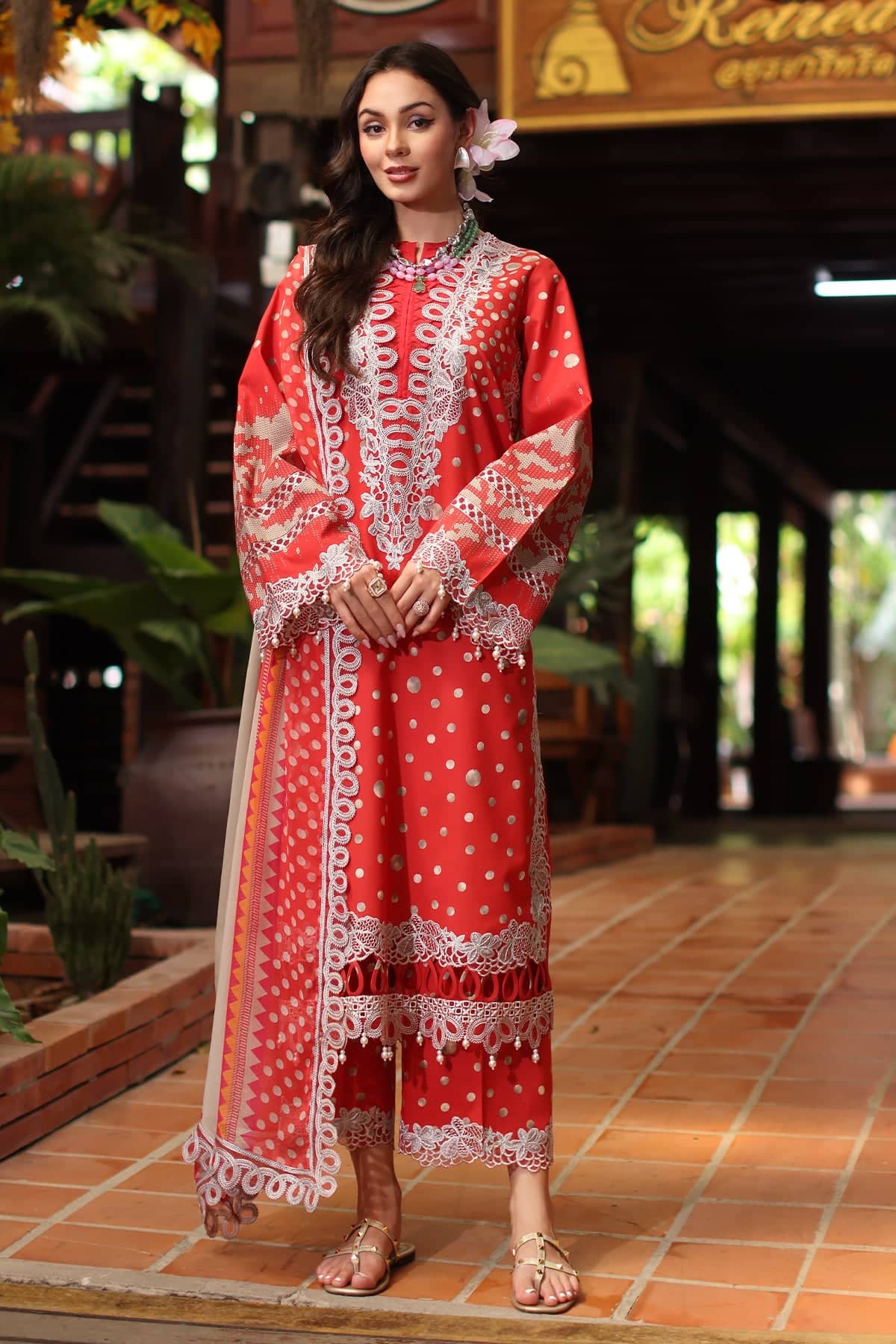img_charizma_aniiq_lawn_26_awwal_boutique