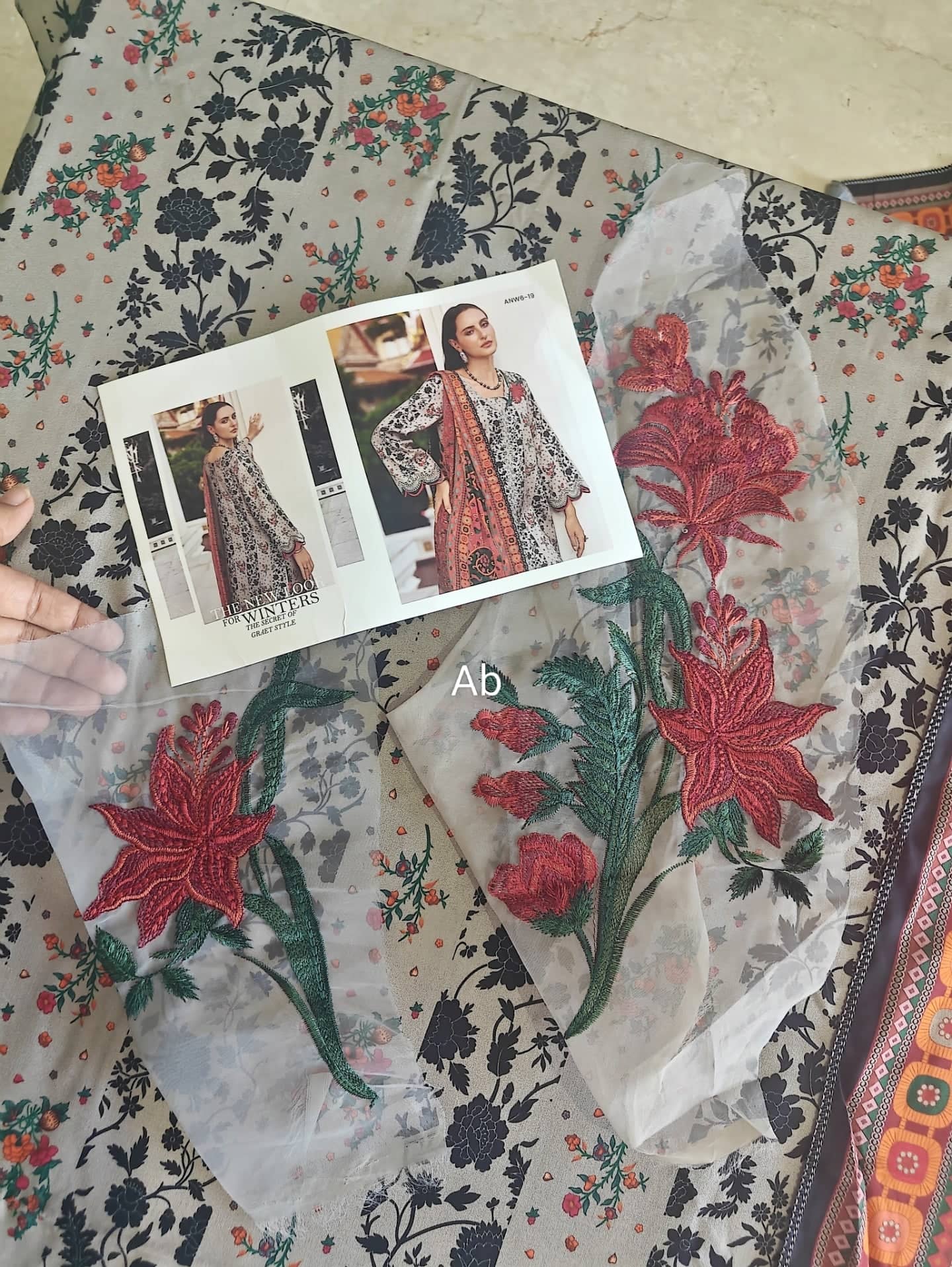 Charizma Aniiq open pics Open Pic/Charizma Aniiq 2/Embroideried Linen Shawls/ANW6-19