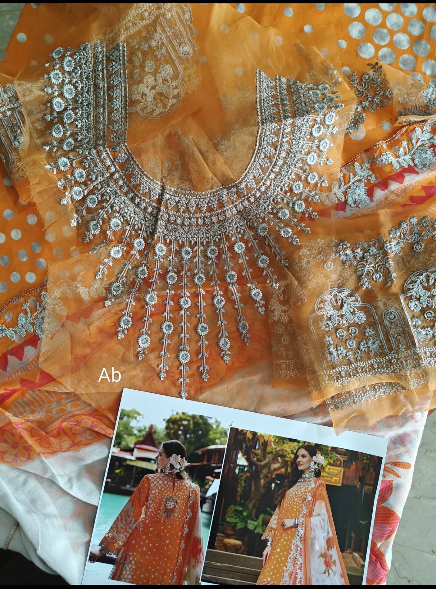 img_charizma_aniiq_lawn_awwal_boutique