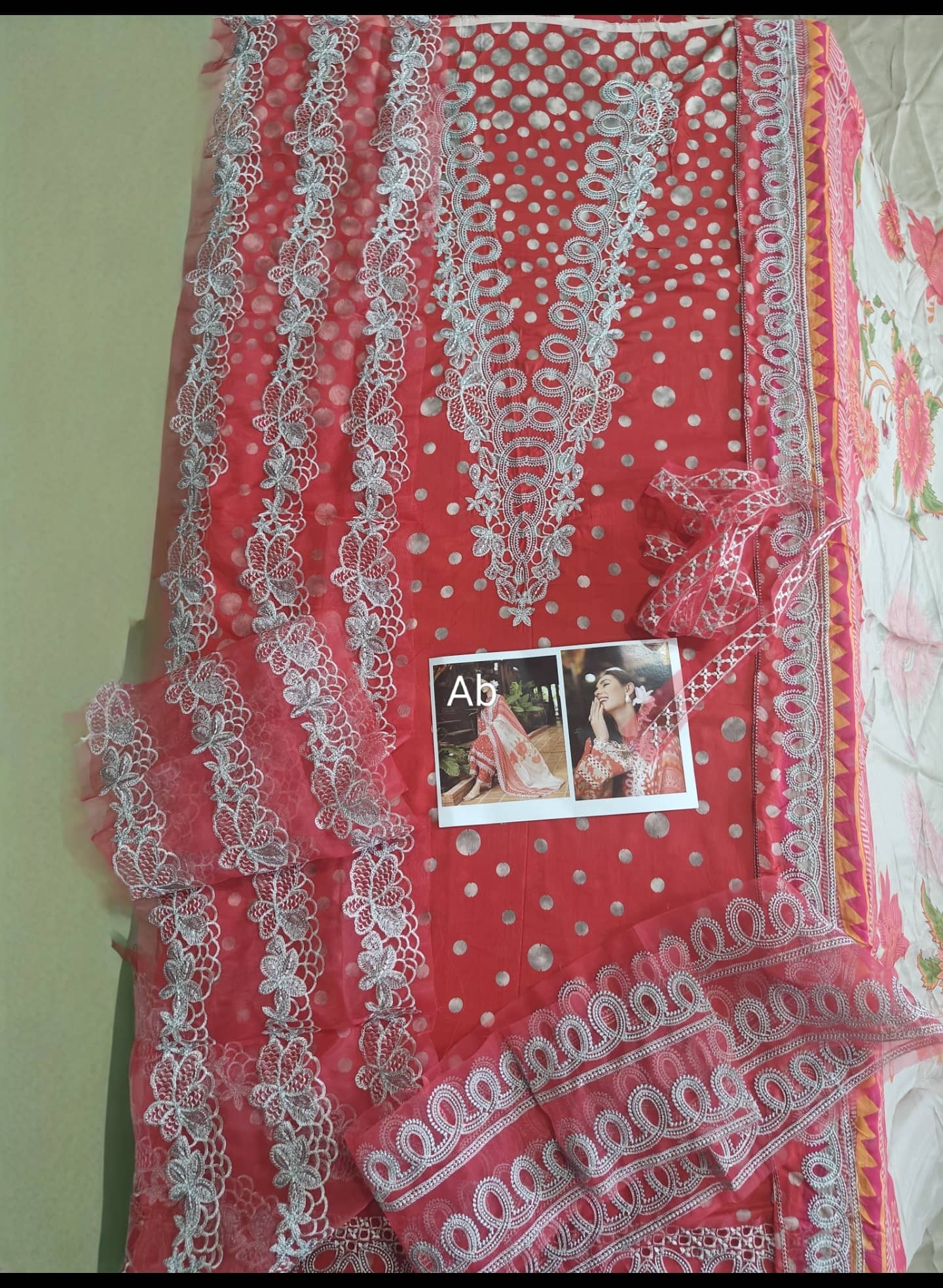 img_charizma_aniiq_lawn_awwal_boutique