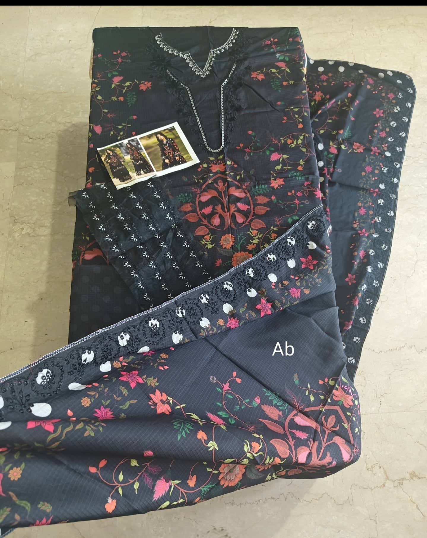Charizma Aniiq open pics Open Pic/Charizma Aniiq Vol 2/Embroideried Linen Shawls/ANW6-13