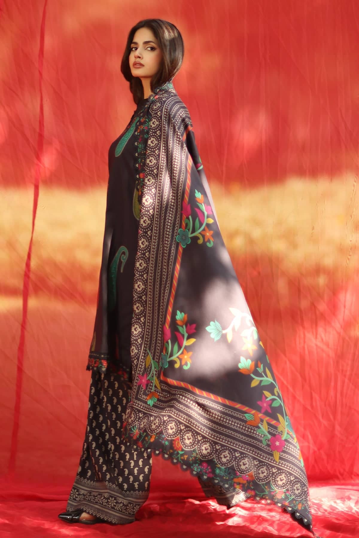 img_charizma_aniiq_winter_shawl_collection_awwal_boutique