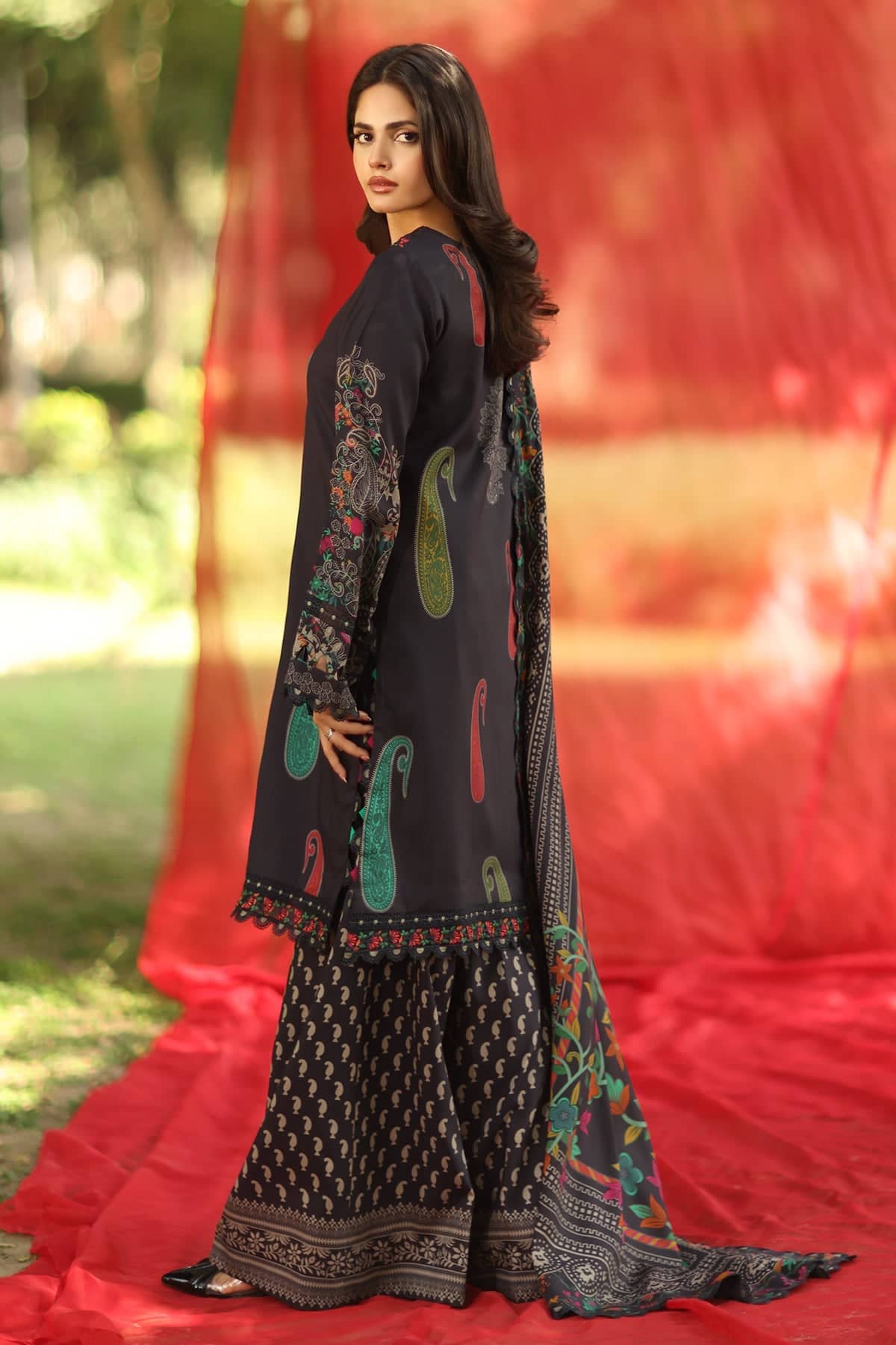 Charizma Aniiq Vol 2/Embroideried Linen Shawls/ANW6-10