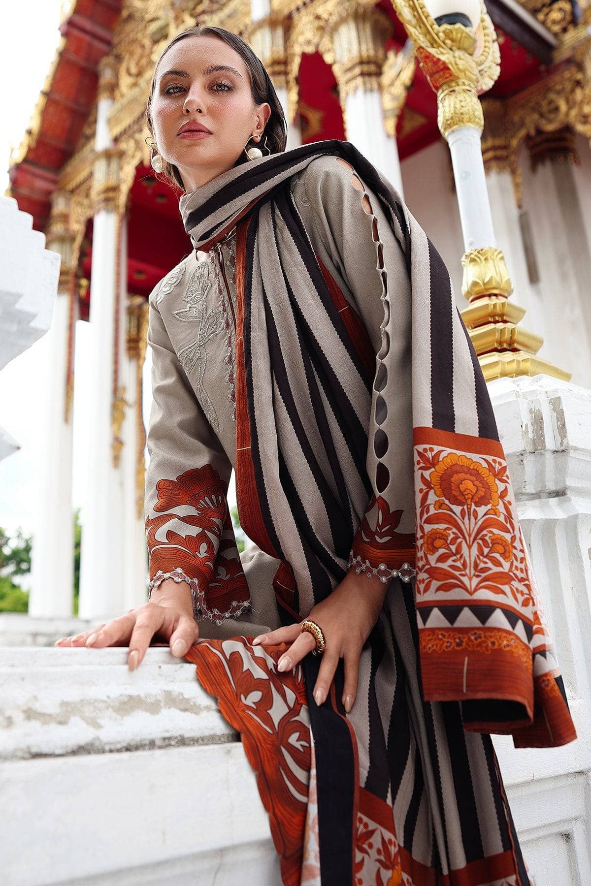 img_charizma_aniiq_linen_awwal_boutique