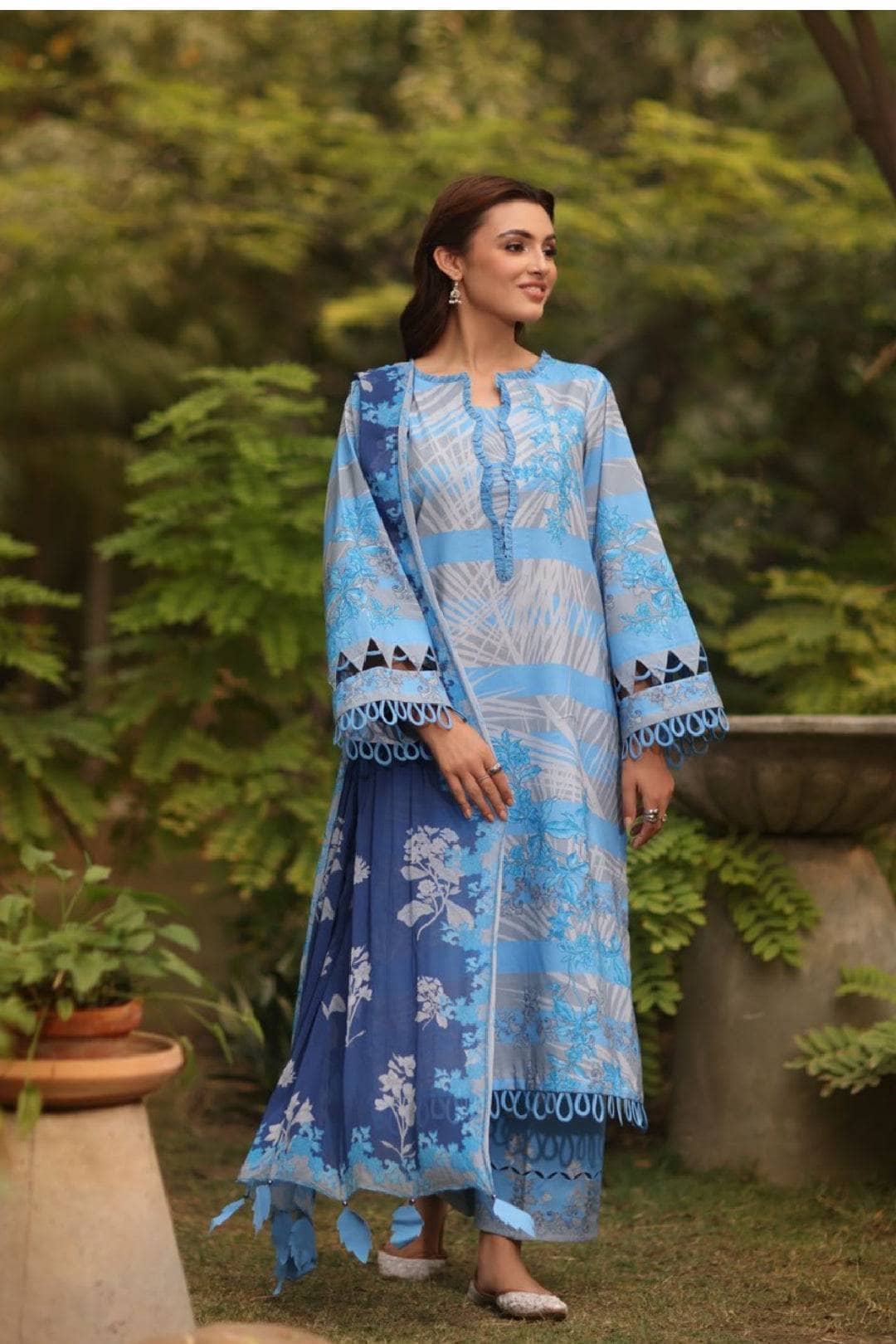 img_charizma_c_prints_fall_awwal_boutique