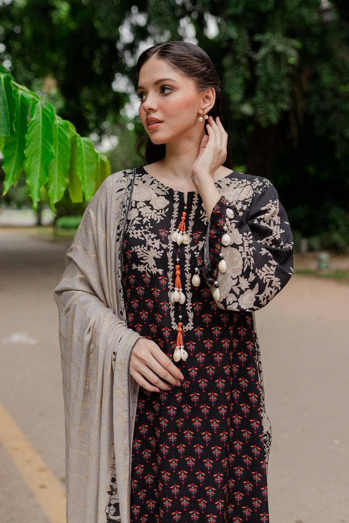 img_charizma_c_prints_fall_awwal_boutique