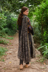 img_charizma_c_prints_fall_awwal_boutique