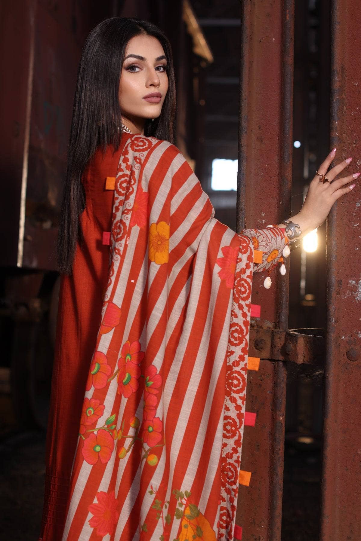img_charizma_fall_khaddar_awwal_boutique
