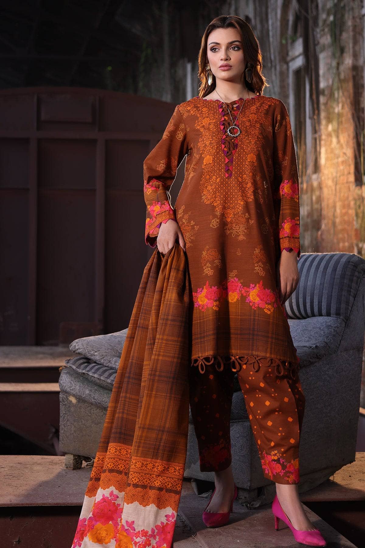 img_charizma_fall_khaddar_awwal_boutique