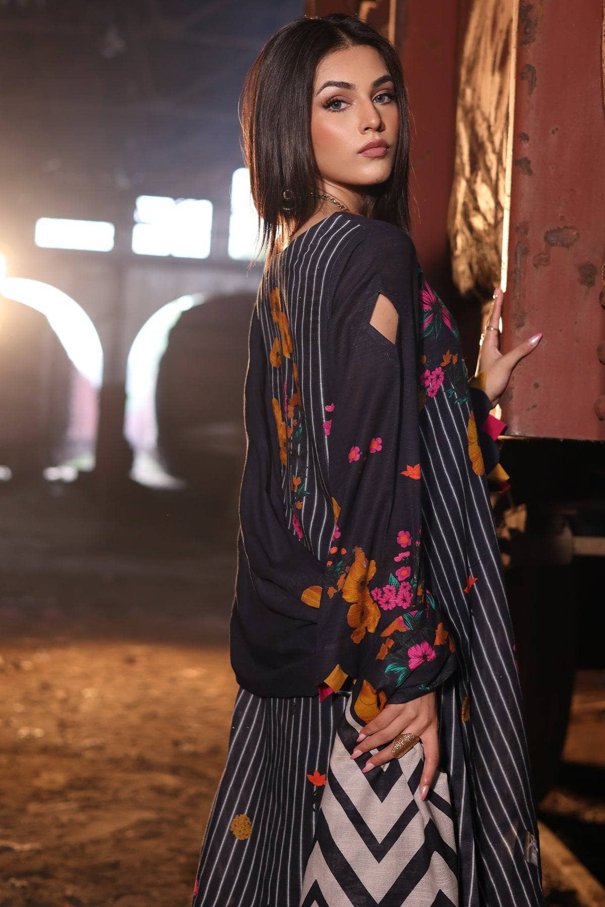 img_charizma_fall_khaddar_awwal_boutique