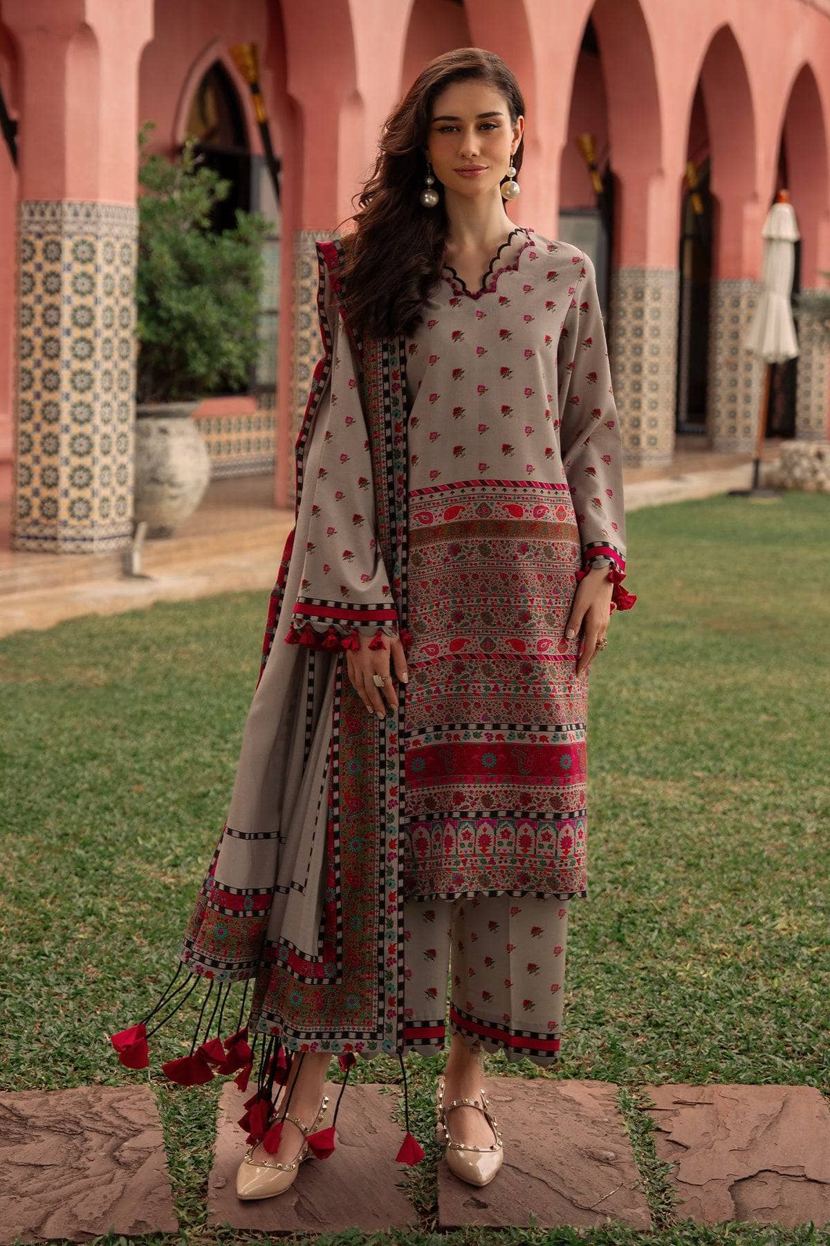 img_charizma_c_prints_fall_winter_awwal_boutique