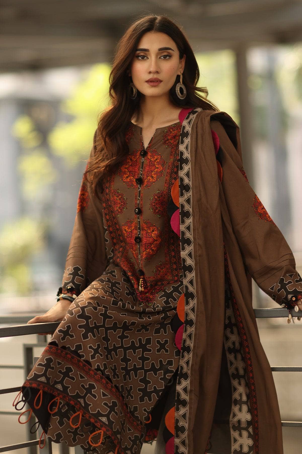 img_charizma_c_prints_fall_winter_awwal_boutique