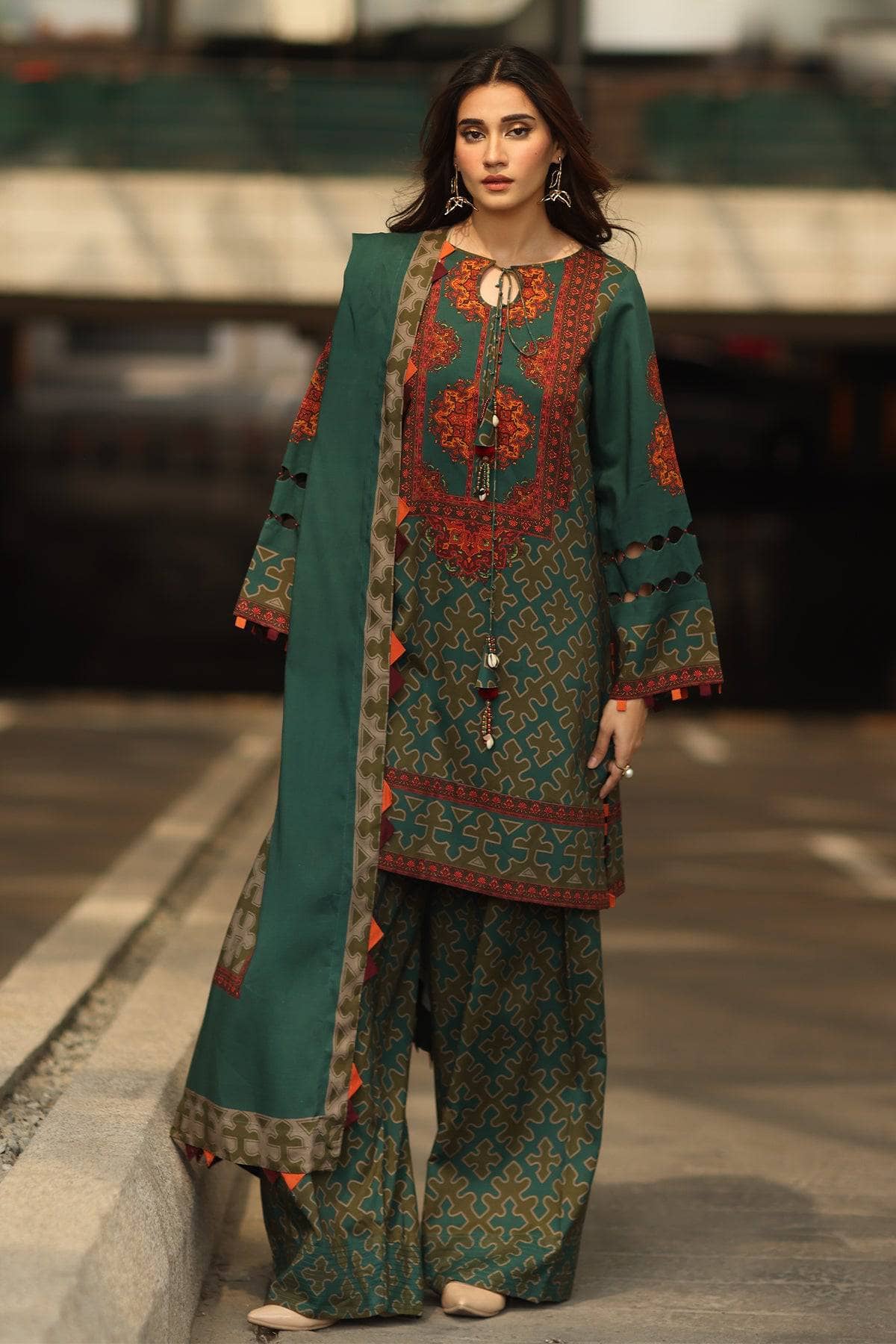 img_charizma_c_prints_fall_winter_awwal_boutique