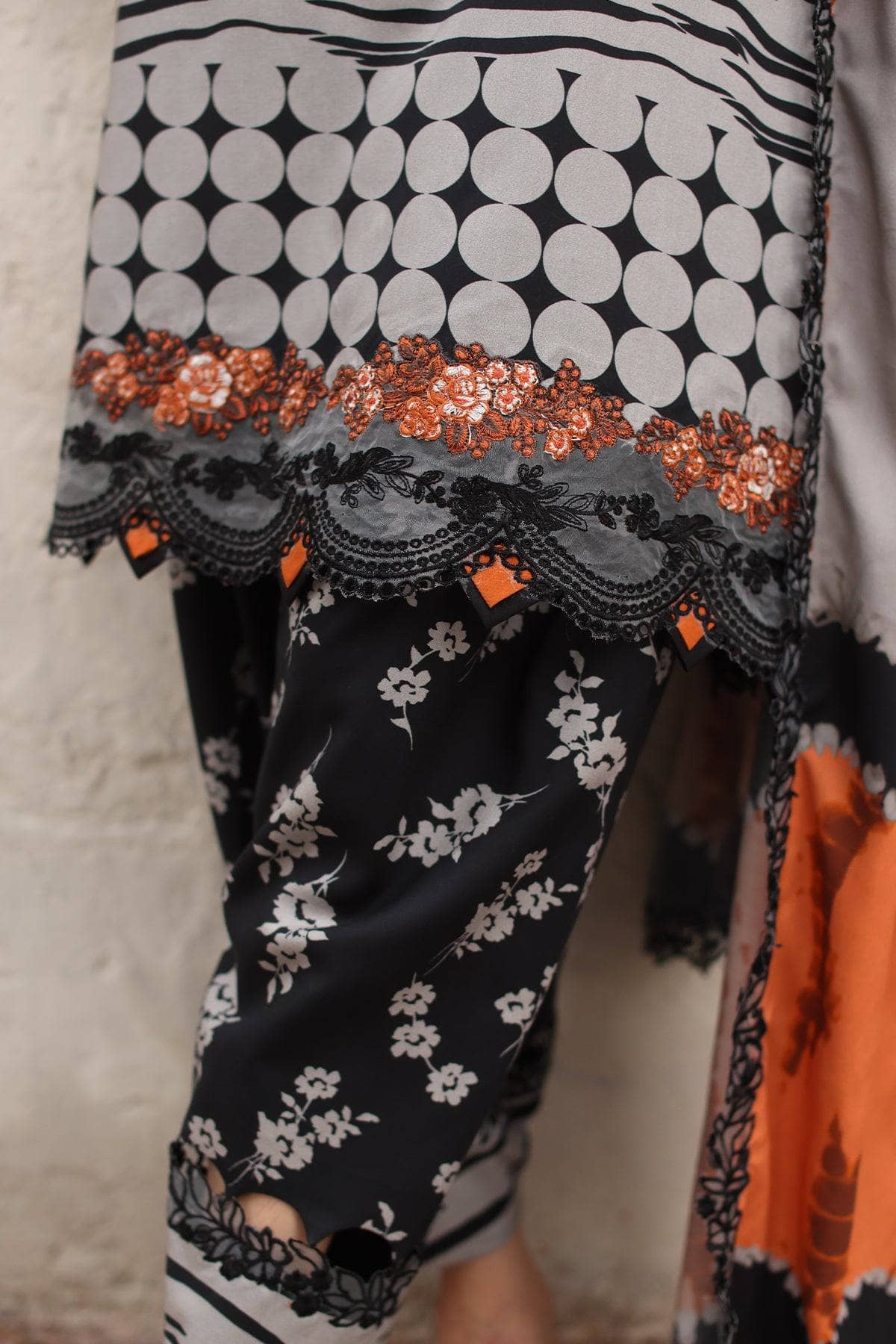 img_charizma_comnination_linen_velvet_palachi_awwal_boutique