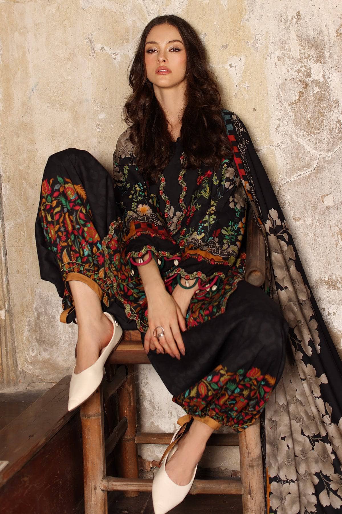 Charizma Combination Fall 26/01/Staple Shawls