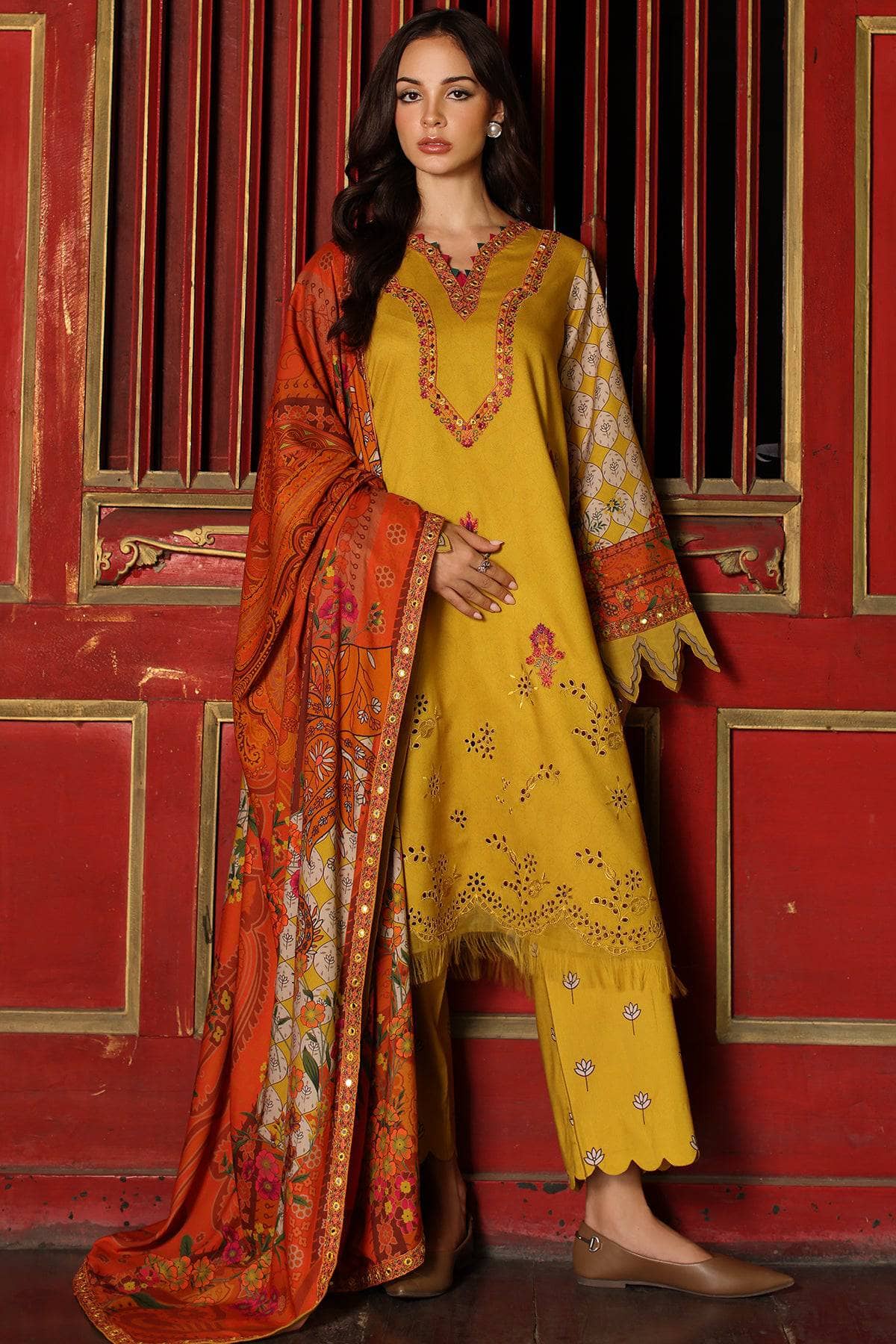 img_charizma_combination_fall_winter_awwal_boutique