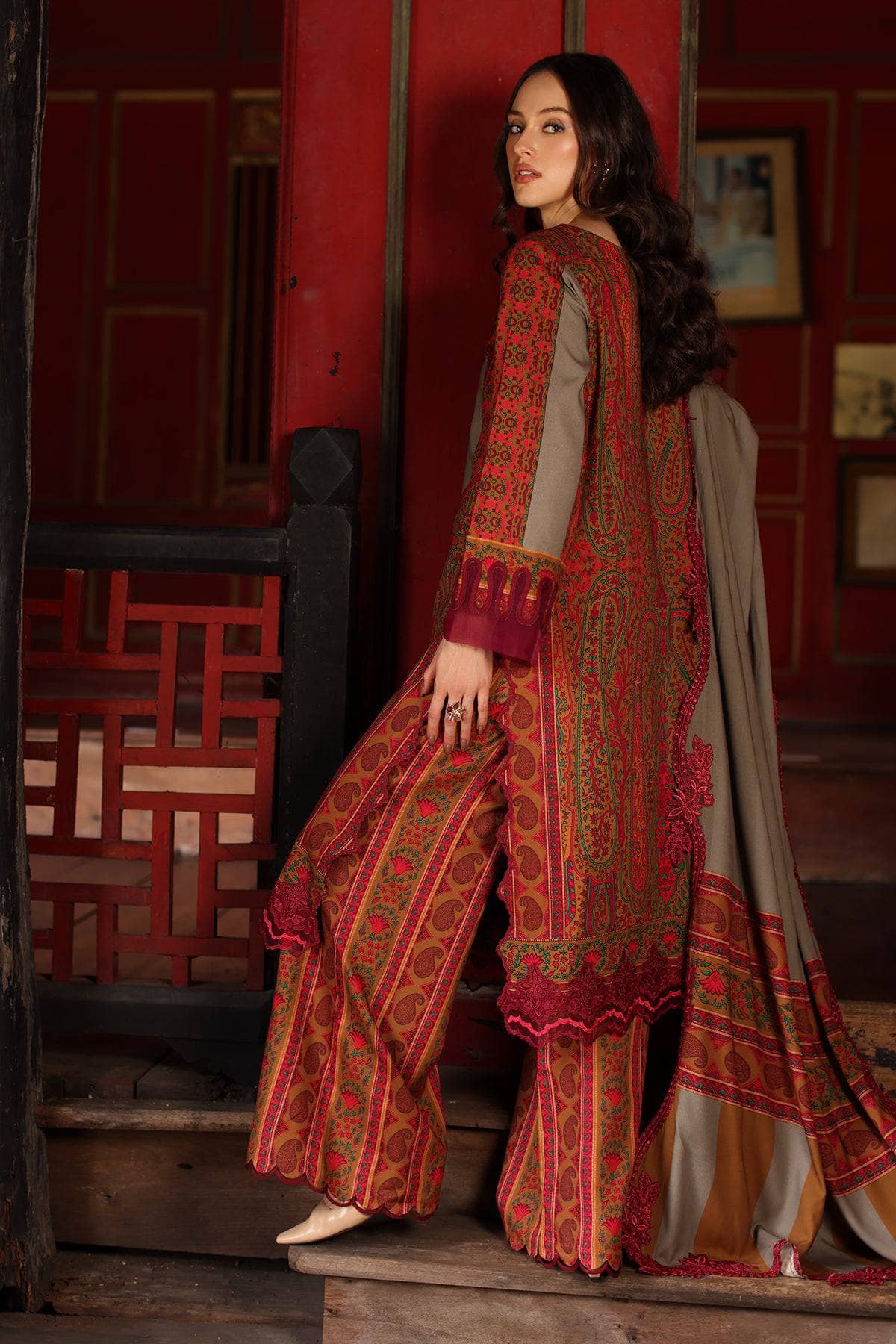 img_charizma_combination_fall_winter_awwal_boutique