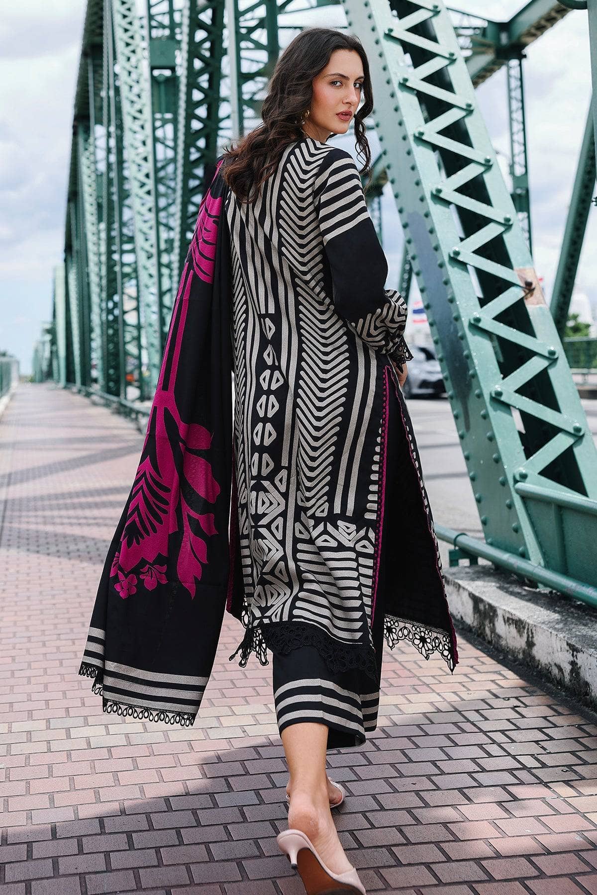 Restocked/Charizma Combination Linen/Irish Linen Shawl