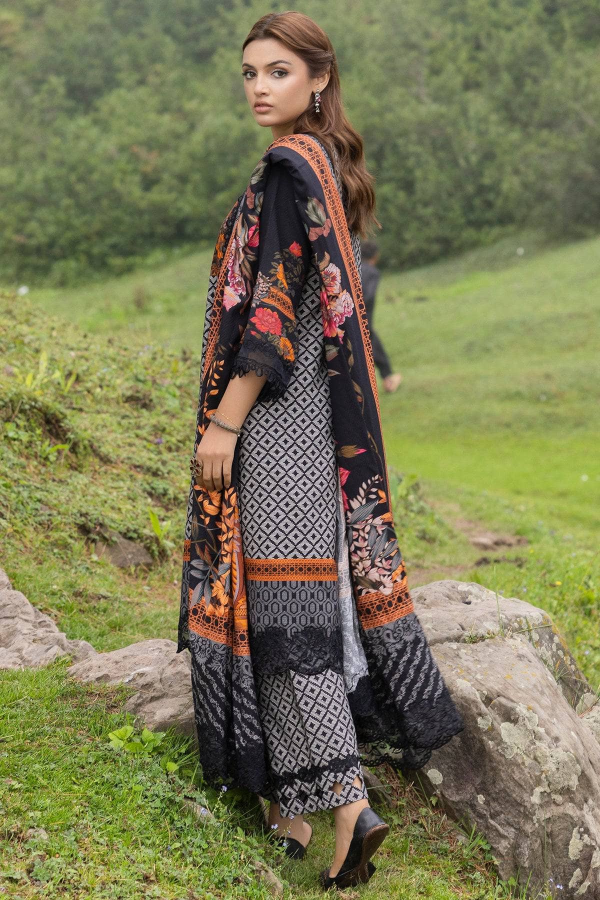 img_charizma_combination_fall_winter_awwal_boutique