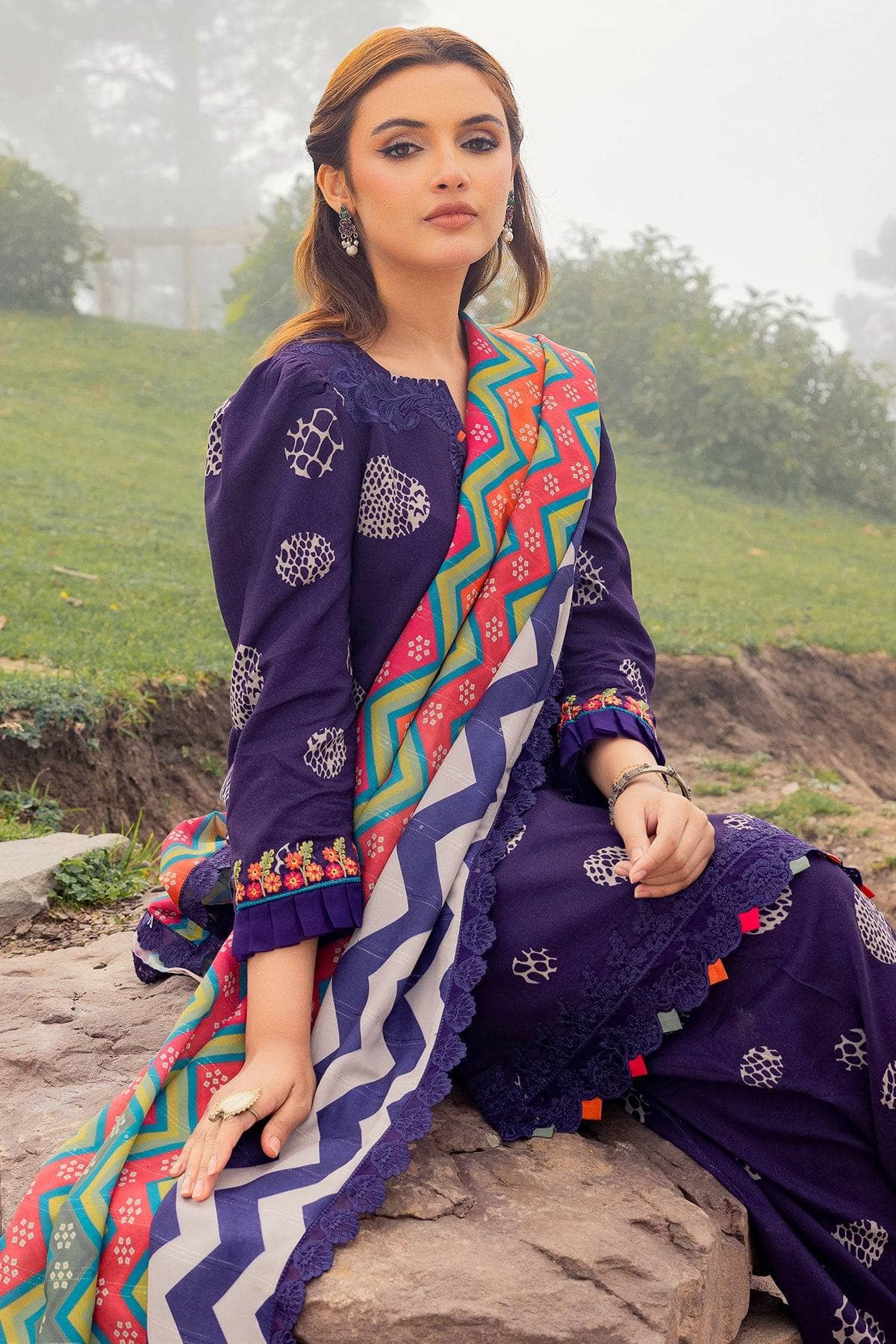 img_charizma_combination_fall_winter_awwal_boutique