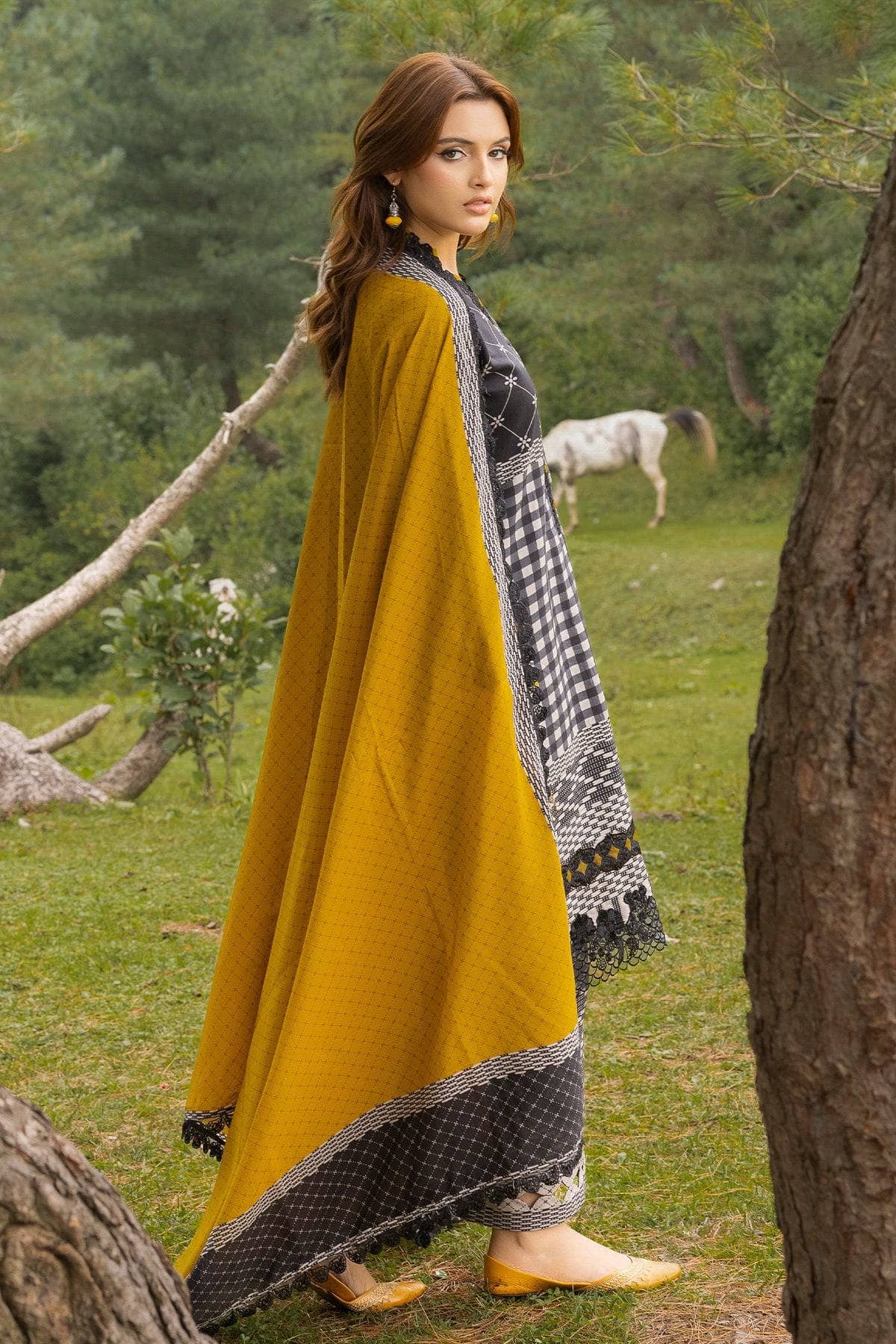 img_charizma_combination_fall_winter_awwal_boutique