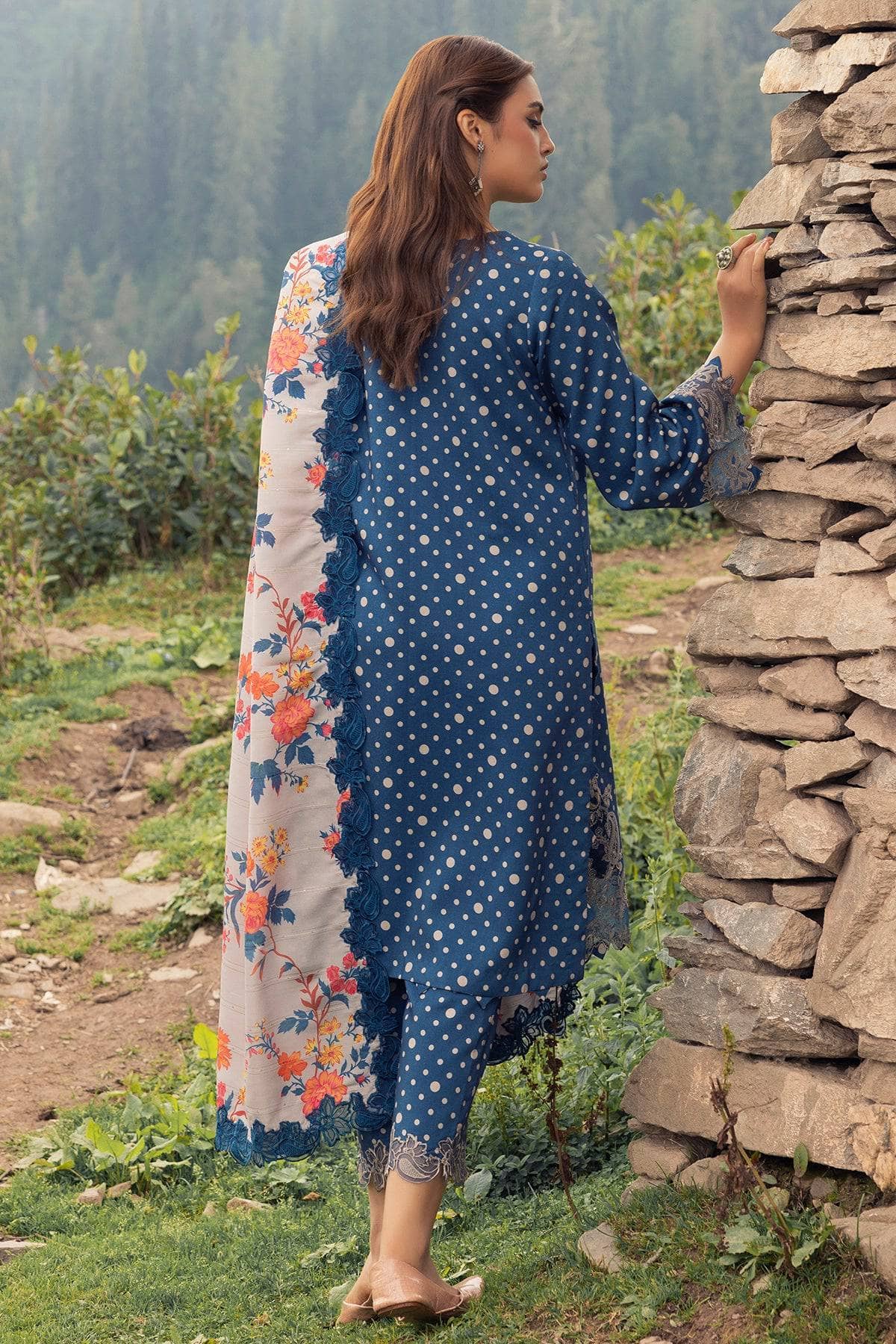img_charizma_combination_fall_winter_awwal_boutique