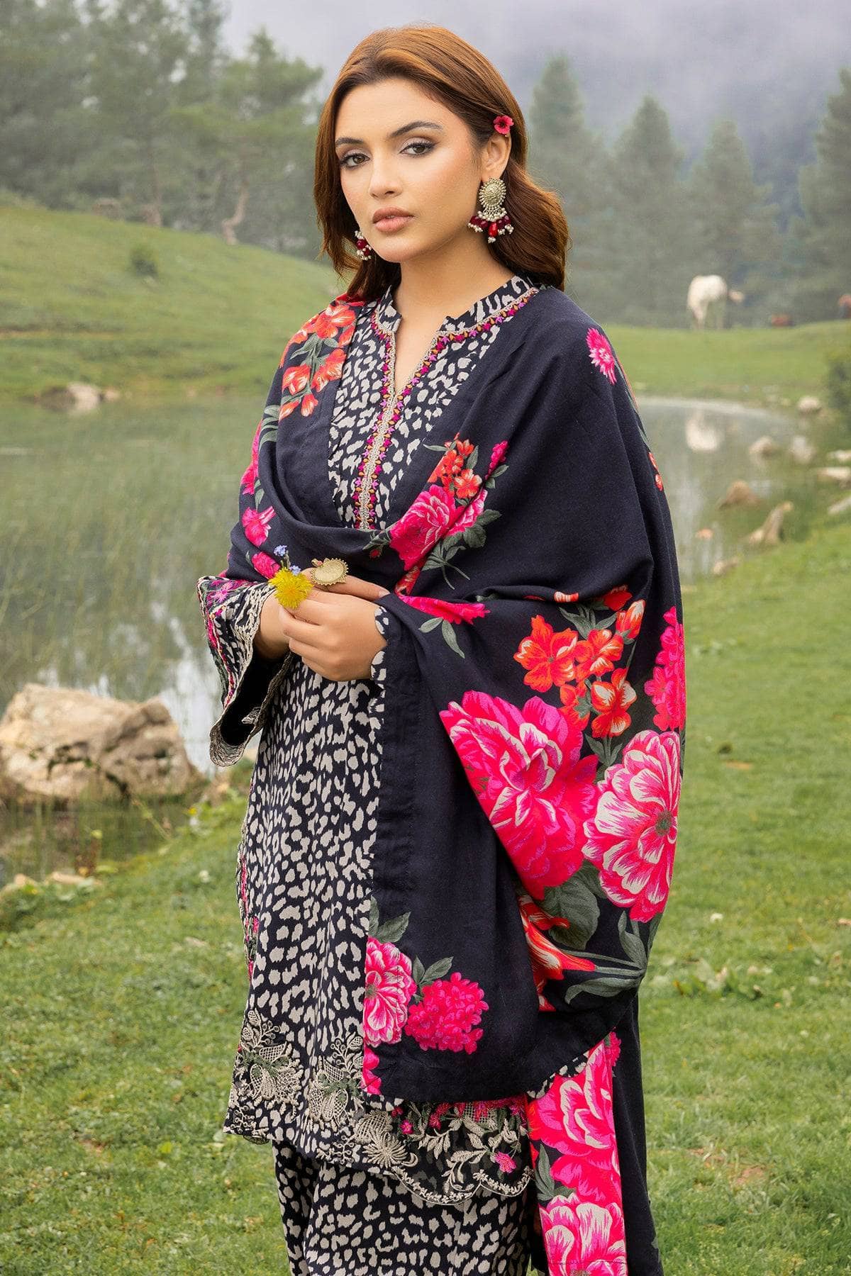 img_charizma_combination_fall_winter_awwal_boutique