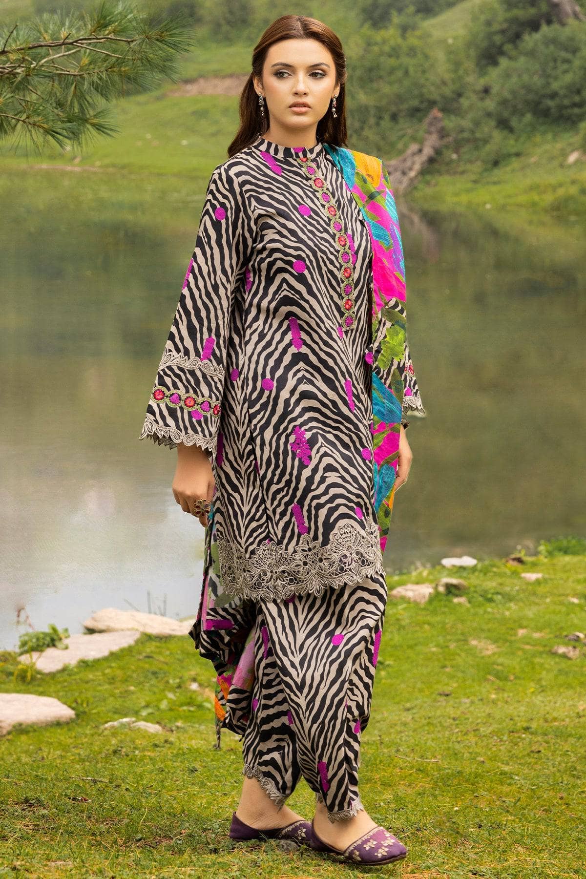 img_charizma_combination_fall_winter_awwal_boutique