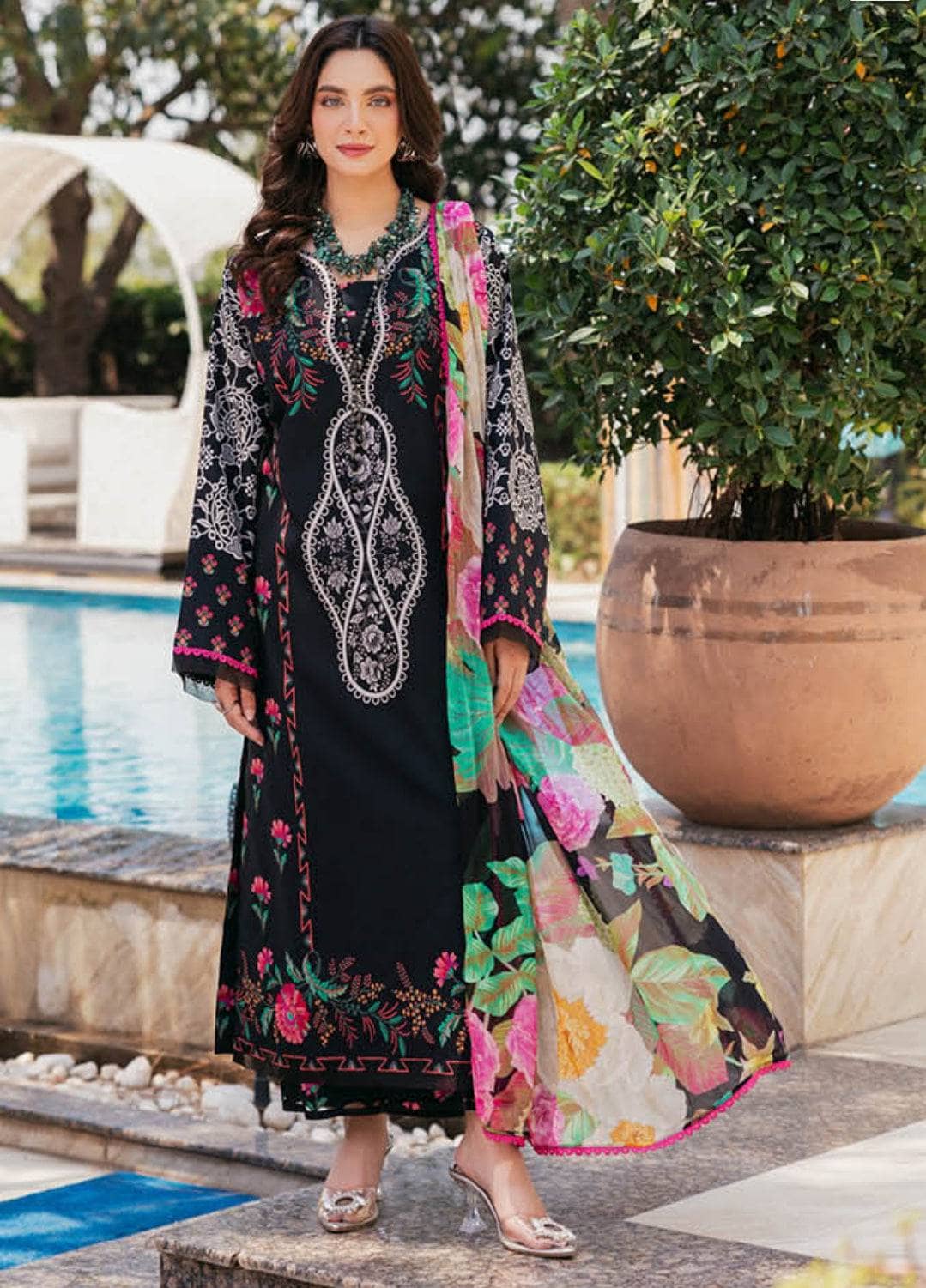 img_charizma_c_prints_fall_awwal_boutique