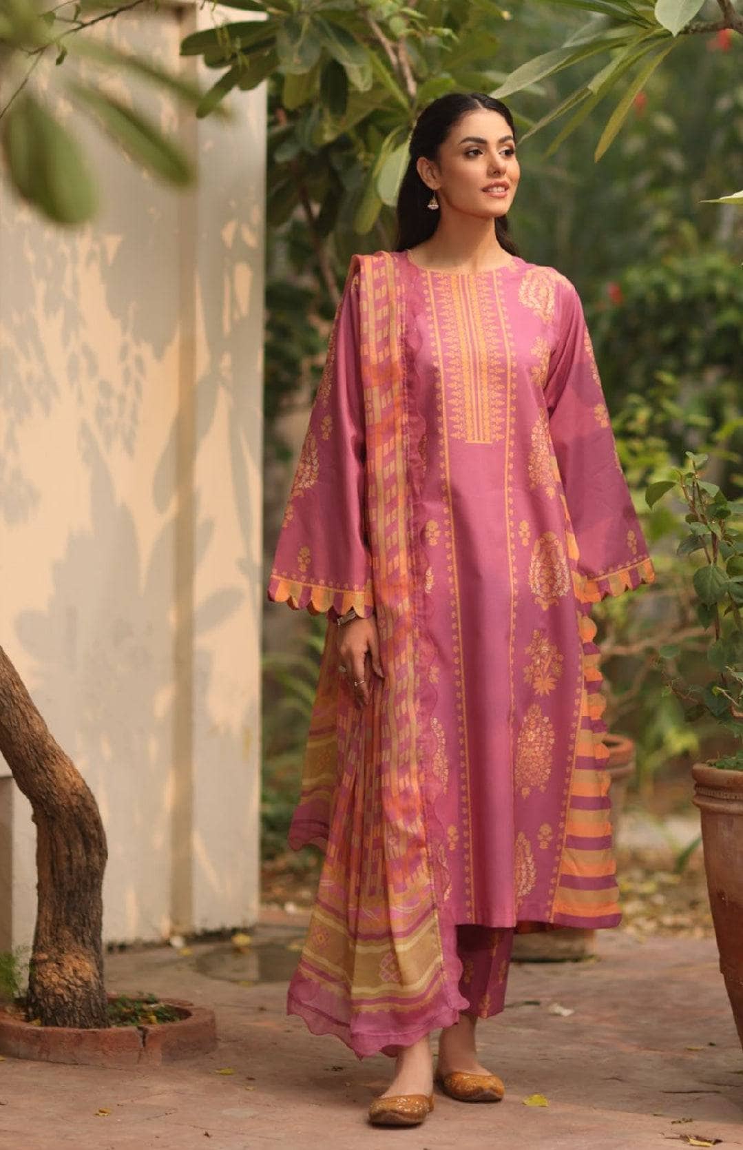 img_charizma_c_prints_fall_awwal_boutique