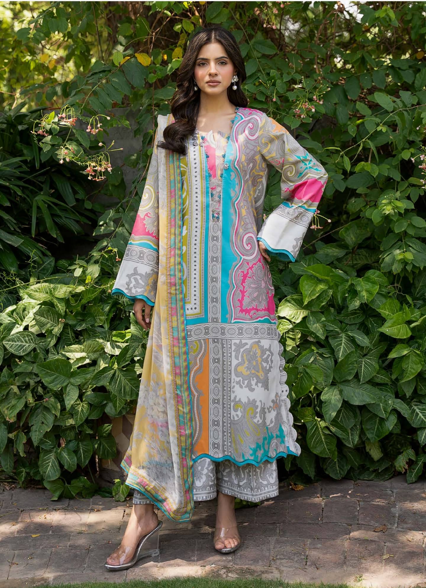 img_charizma_c_prints_fall_awwal_boutique