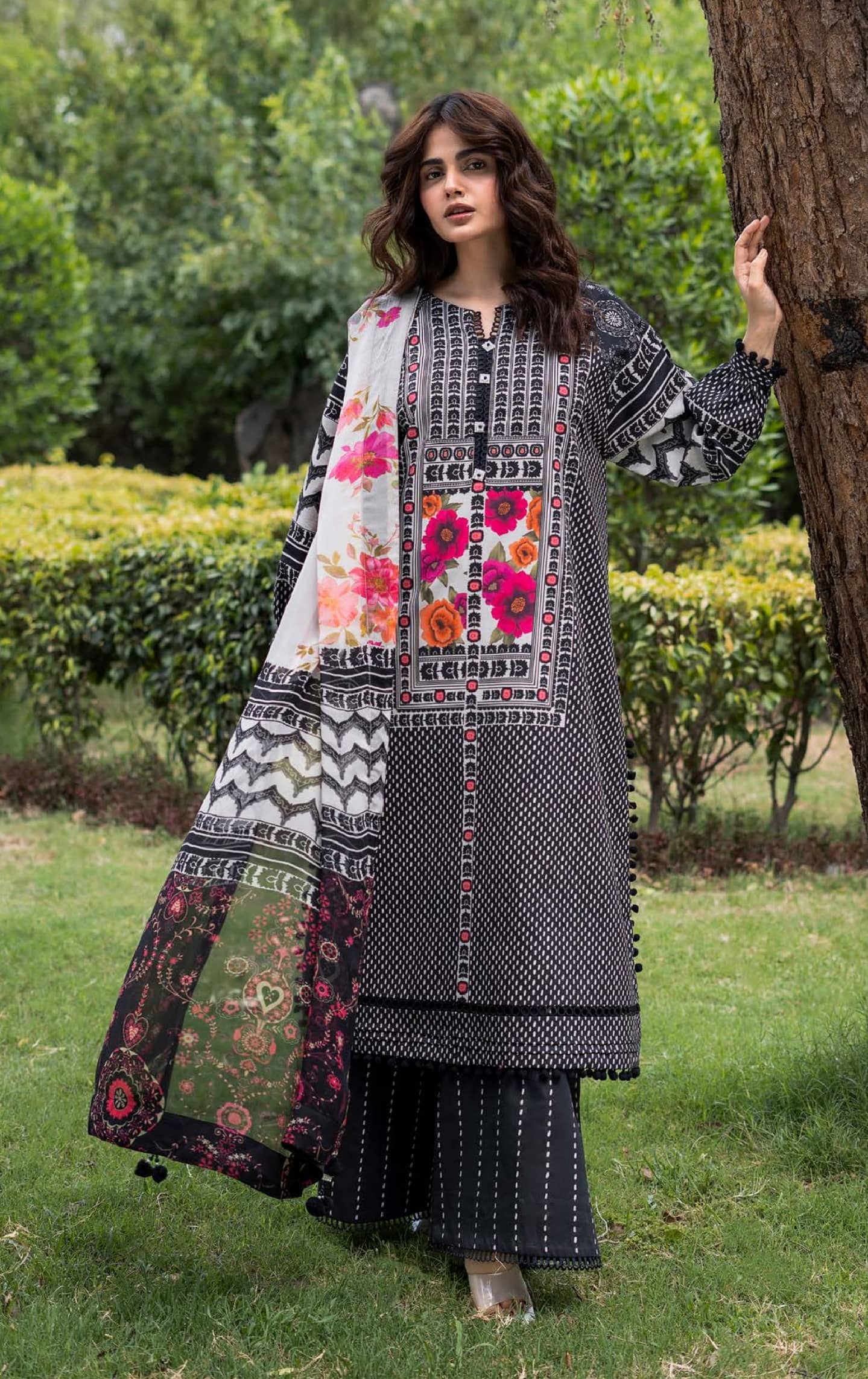 img_charizma_c_prints_fall_awwal_boutique