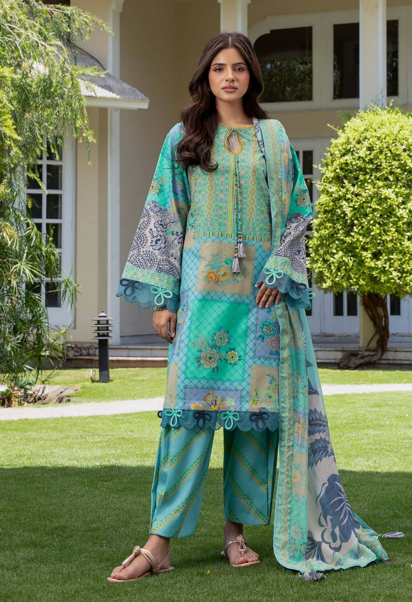 img_charizma_c_prints_fall_awwal_boutique